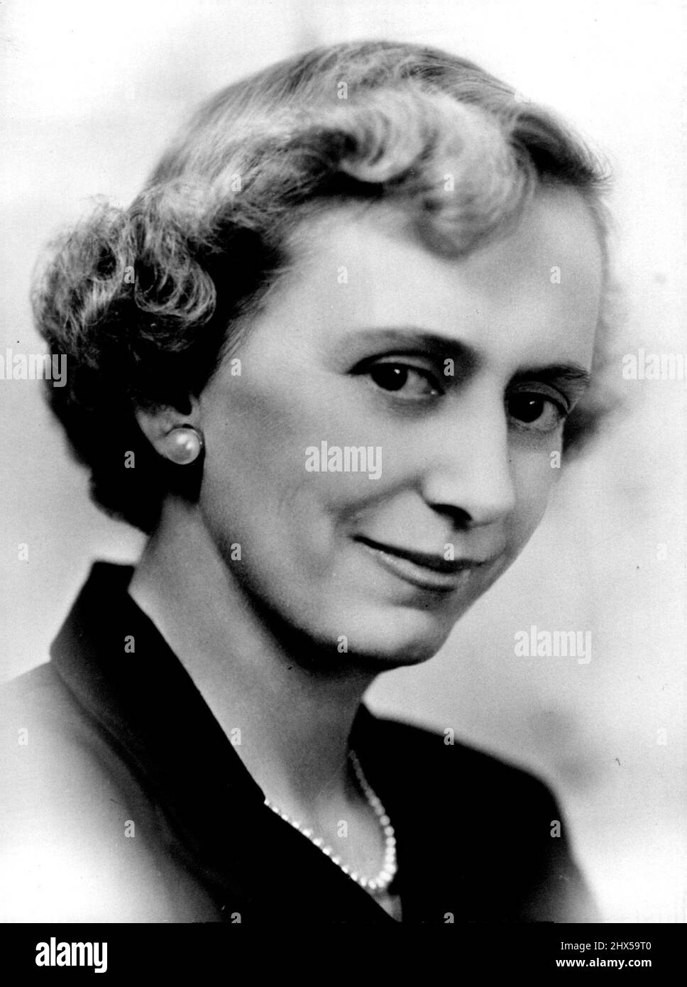 American Personalities: Mrs. Sherman Adams -- Nee Rachel Leona White; the wife of Mr. Sherman Adams, President Eisenhower's Assistant. They were married in 1923, and have four children. September 22, 1953. (Photo by Hessler, Camera Press). Stock Photo