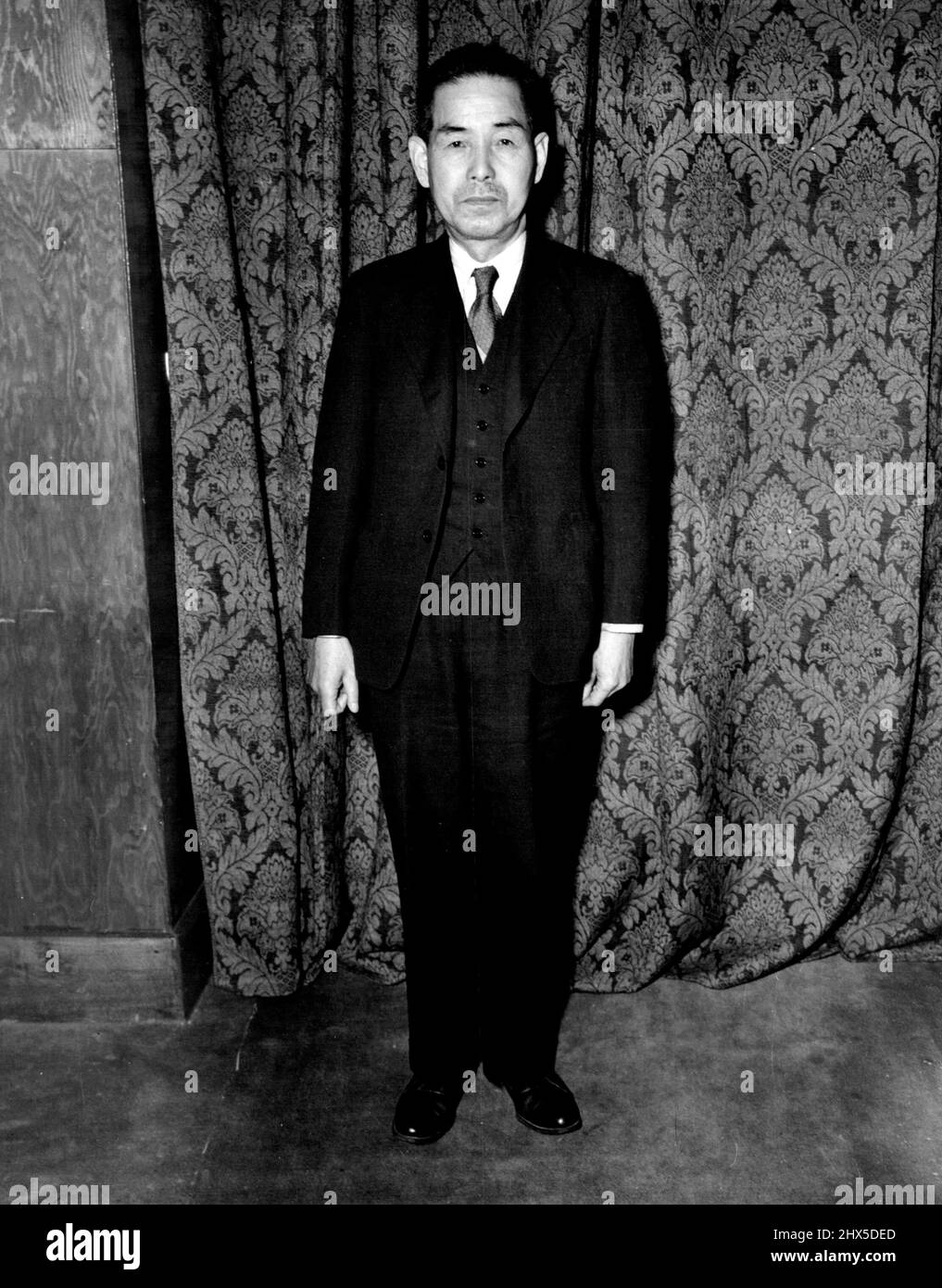 Alleged Japanese war Criminal on trial at IMTFE : Shunroku Hata, one of the 26 alleged Japanese War Criminals now on trial at the International Military Tribunal for the Far East, in the War ministry Blog., Tokyo, Japan. January 21, 1947. (Photo by Malone, Signal Corps U.S. Army). Stock Photo