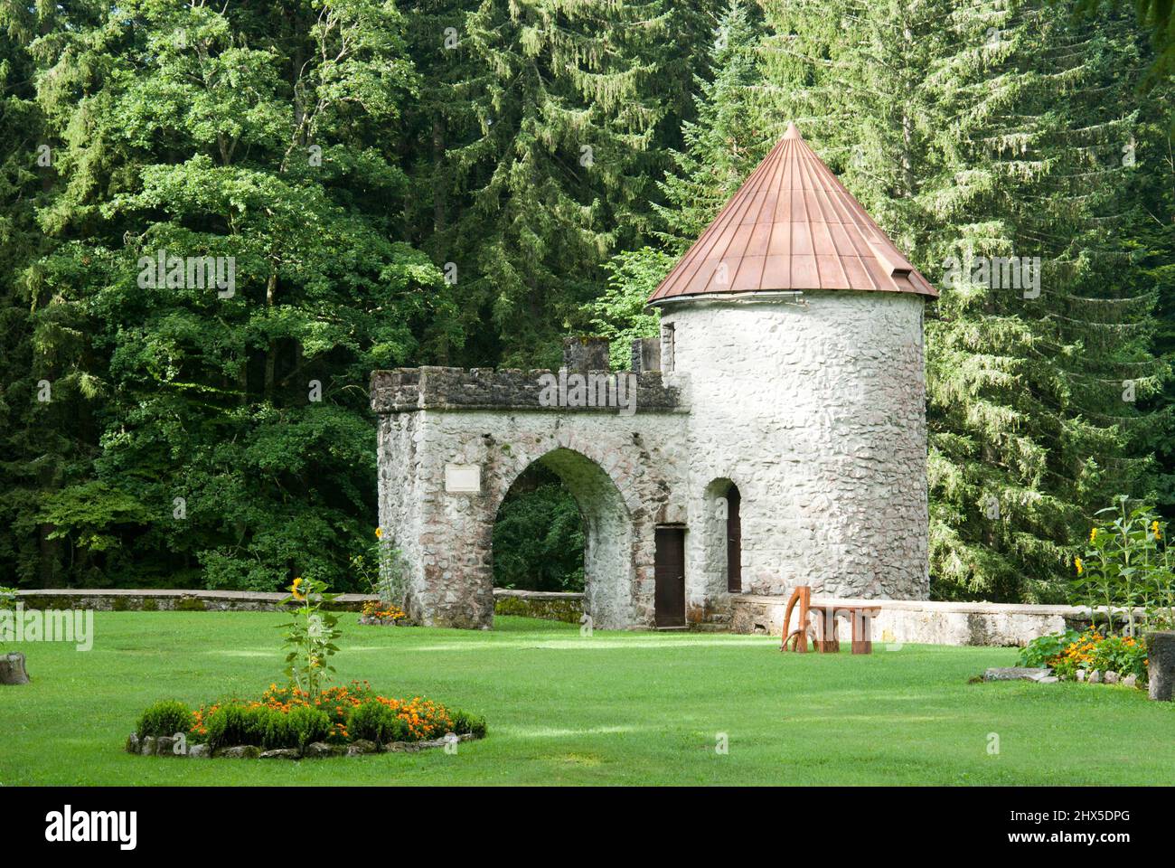 Slovenia, Inner Carniola, Masun, Sneznik Plateau - remains of Schonberg Castle Stock Photo