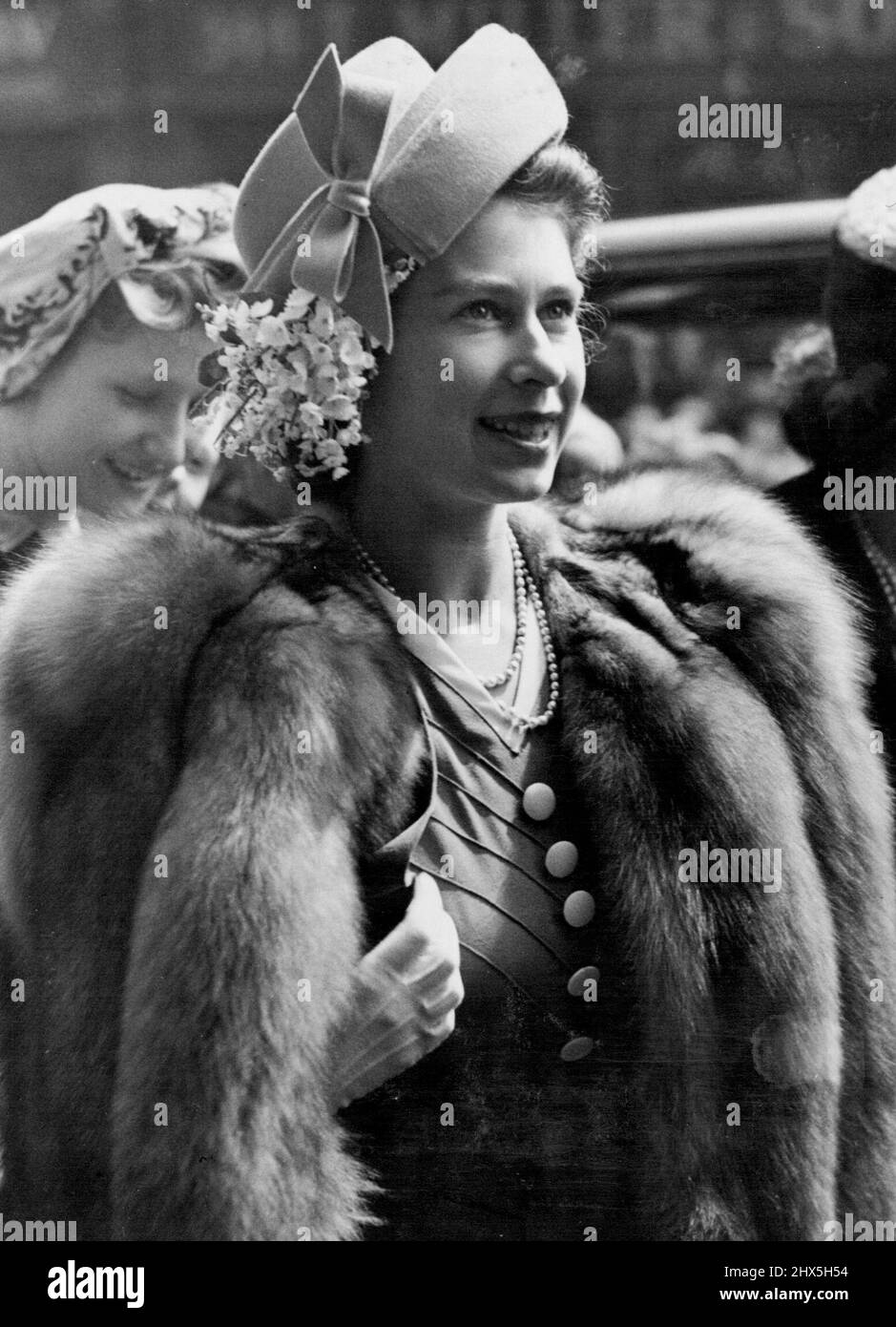 Princess Elizabeth At Children's Hospital - Attends Court of Governors. Princess Elizabeth as she arrived at the Hospital. Princess Elizabeth paid a visit to the Queen Elizabeth Hospital for Children at Hackney, London, to attend the annual Court of Governors. May 22, 1947. Stock Photo