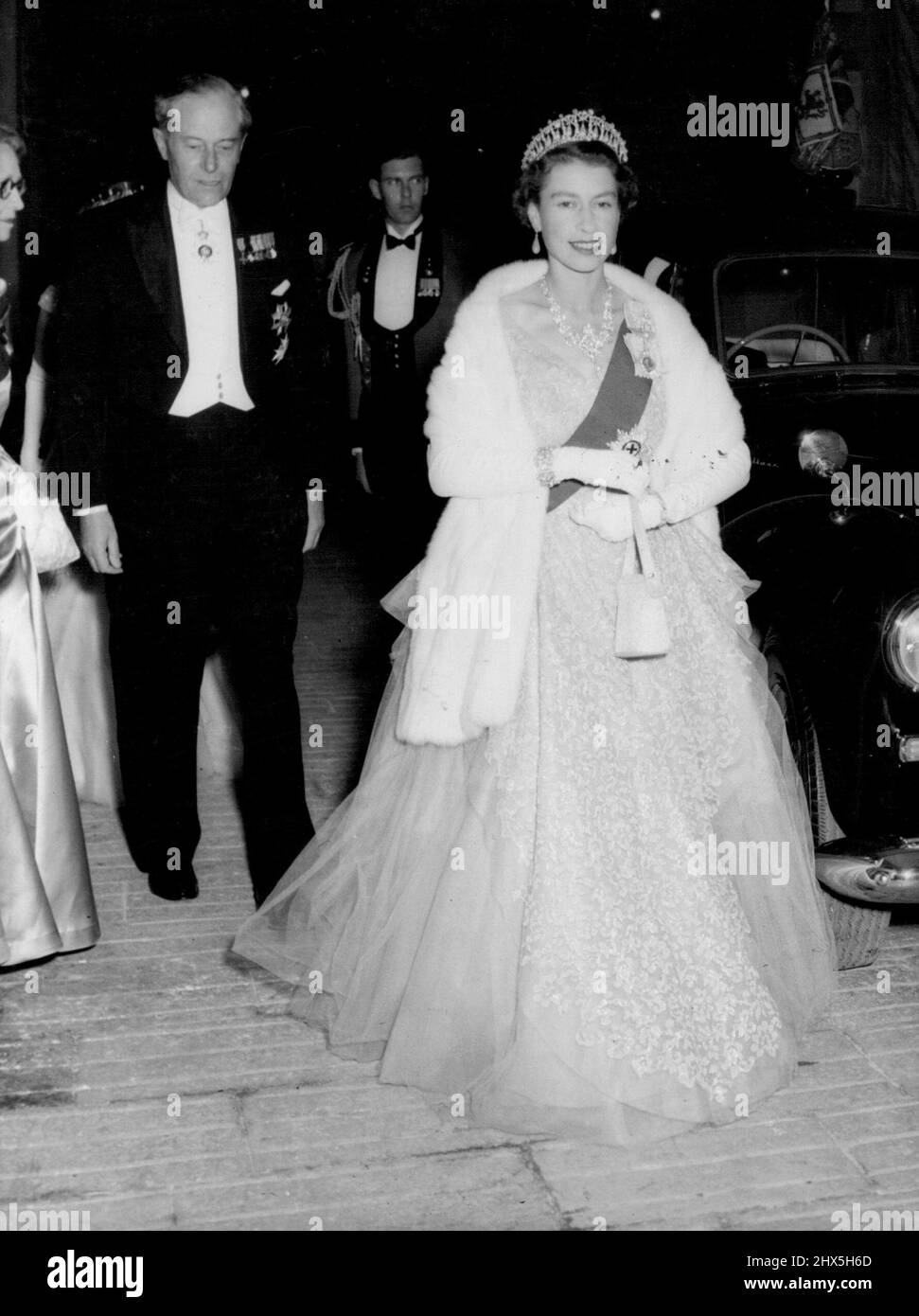Splendid Queen The Queen Attends State Ball in Malta. The Queen arrives, splendid in ...
