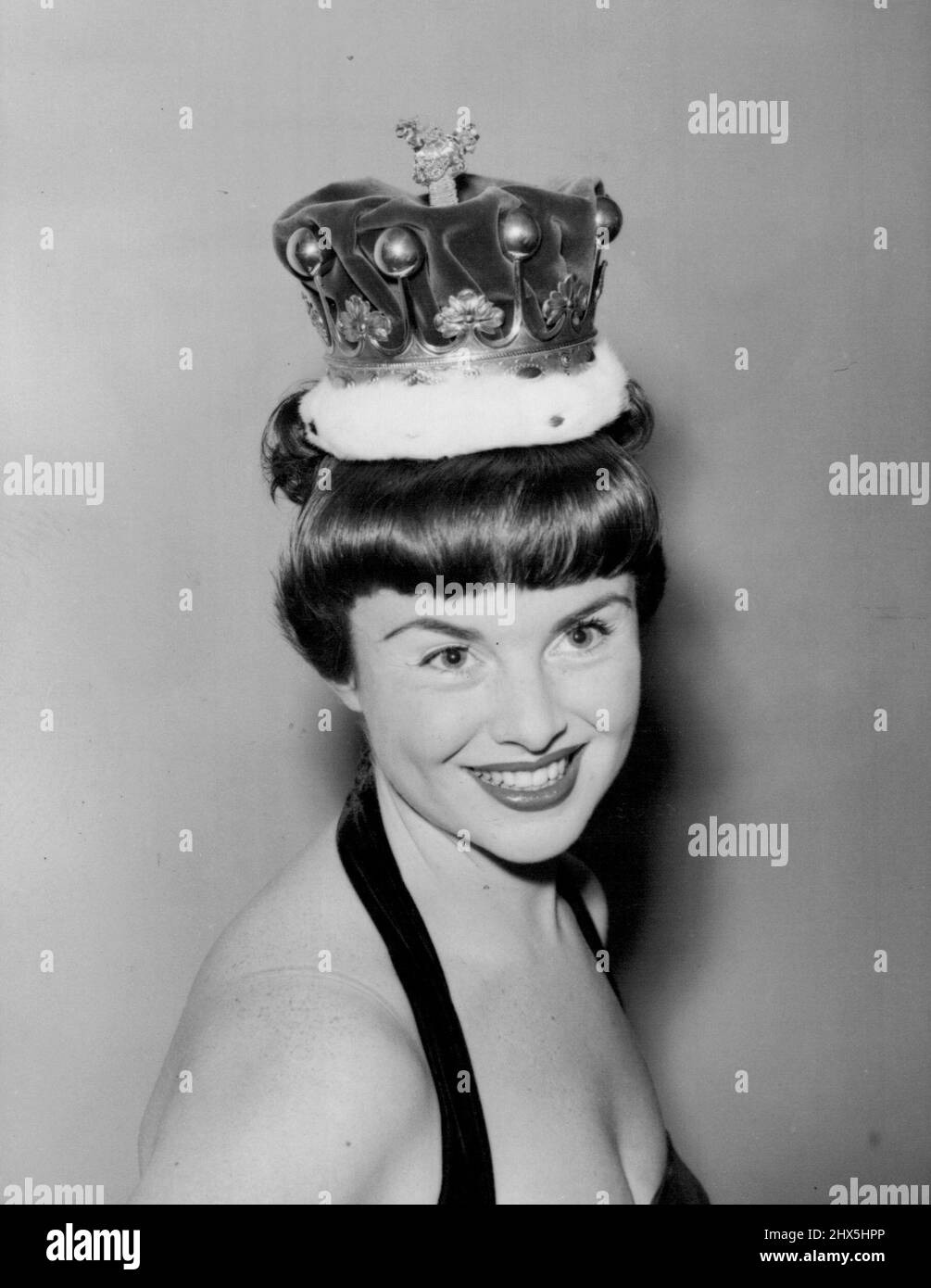 Coronation HairStyle For A Countess Pretty Anne south wears an