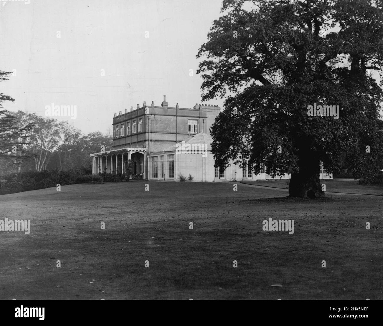 The Royal Lodge, Windsor. April 01, 1948. (Photo by Keystone View