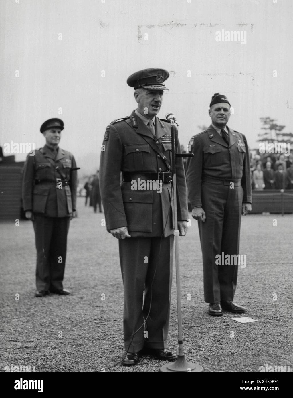 Lt Col. R.H. Marson Comd. B.C. Sub area Tokyo, Gen. Roberston, Gen ...