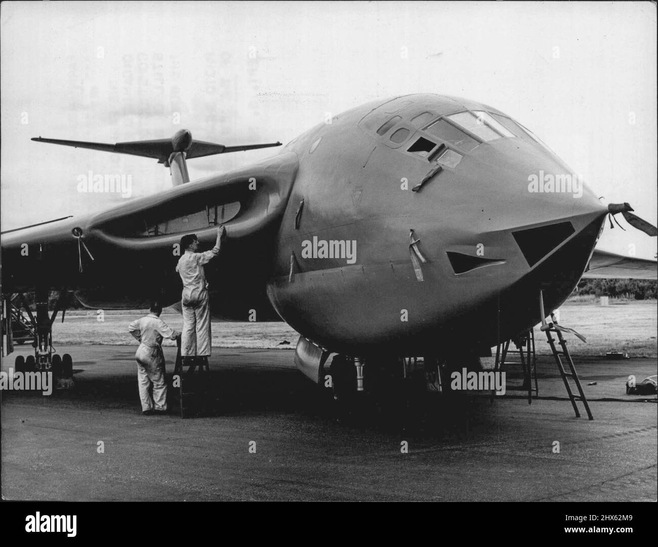 Farnborough 1955 Here is the Victor, one of the new Vbombers