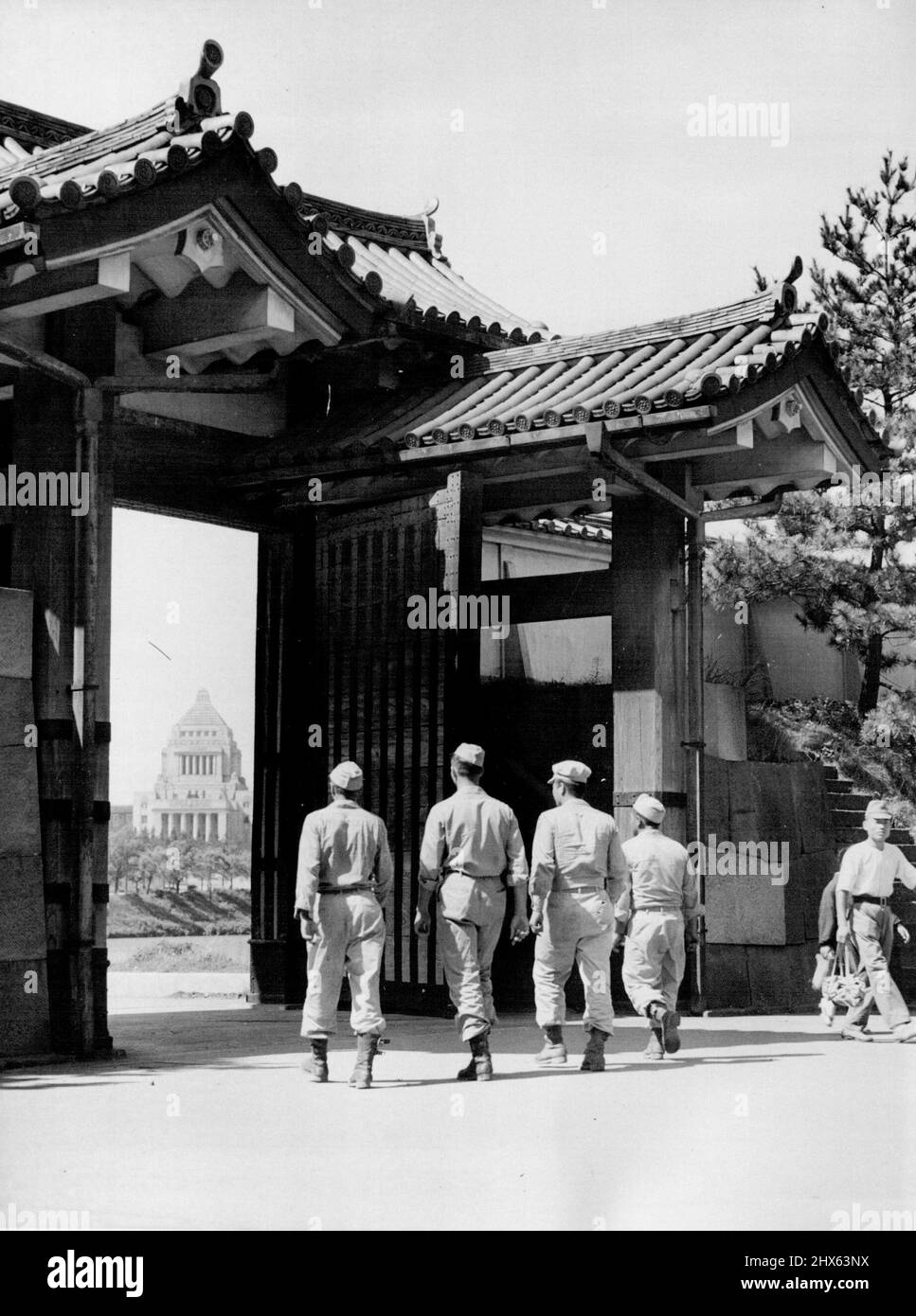 American Gi s Japanese Hi res Stock Photography And Images Alamy american-gi-s-japanese-hi-res-stock-photography-and-images-alamy