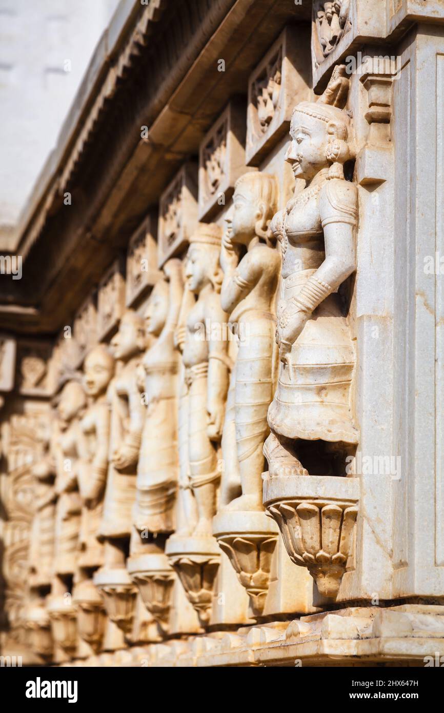 Wall carvings of female figures in the Hindu Shree Jagat Sheromani Ji Temple, Udaipur, Indian state of Rajasthan, India Stock Photo
