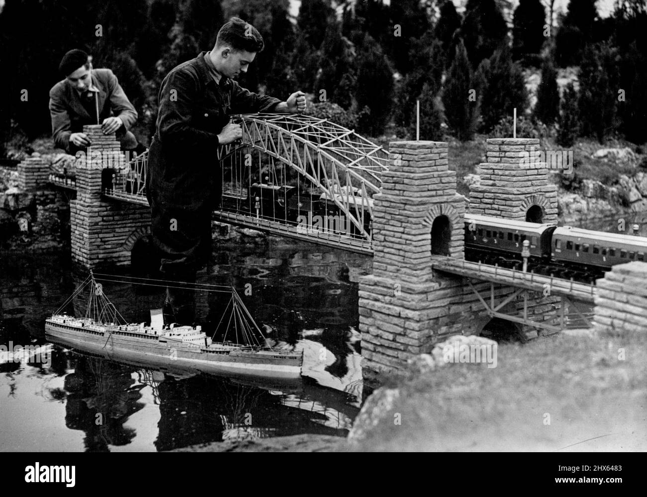 Bekonscot model village beaconsfield hires stock photography and