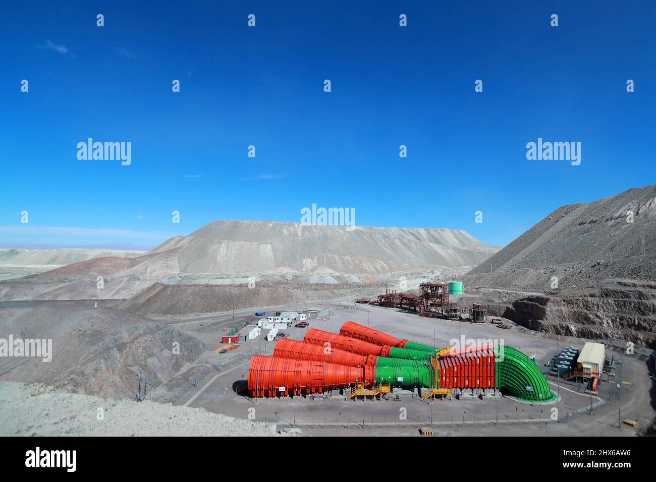 Chuquicamata, the world's largest open-pit copper mine, uses new technology to extract the mineral from underground Stock Photo