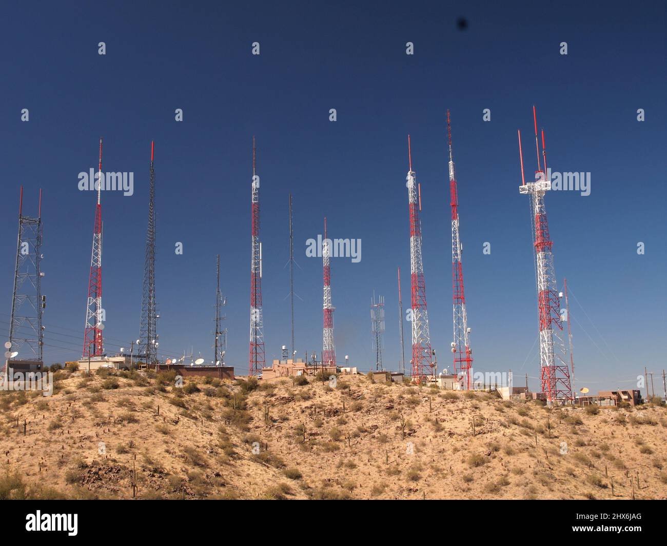 A forest of antennas sprouting from the top of the South Mountain Park and  Preserve in Phoenix, Arizona. Numerous television and radio towers are seen  Stock Photo - Alamy