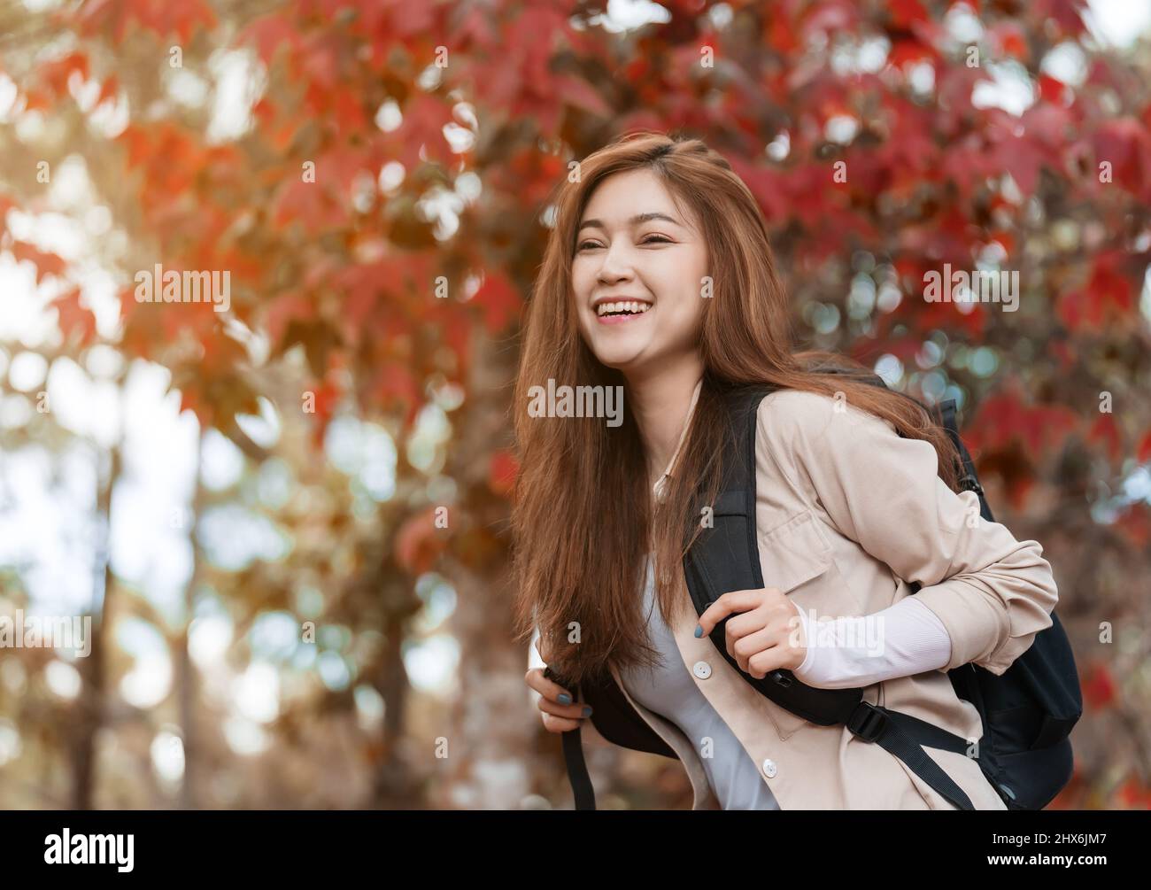 Happy woman traveler hi-res stock photography and images - Alamy