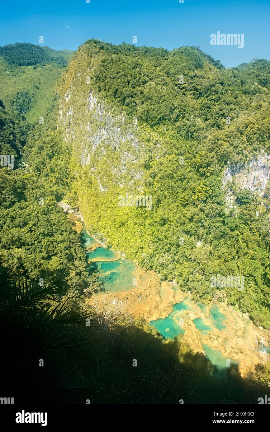 The amazing turquoise pools of Semuc Champey, Rio Cabohon, Lanquin, Alta Verapaz, Guatemala Stock Photo