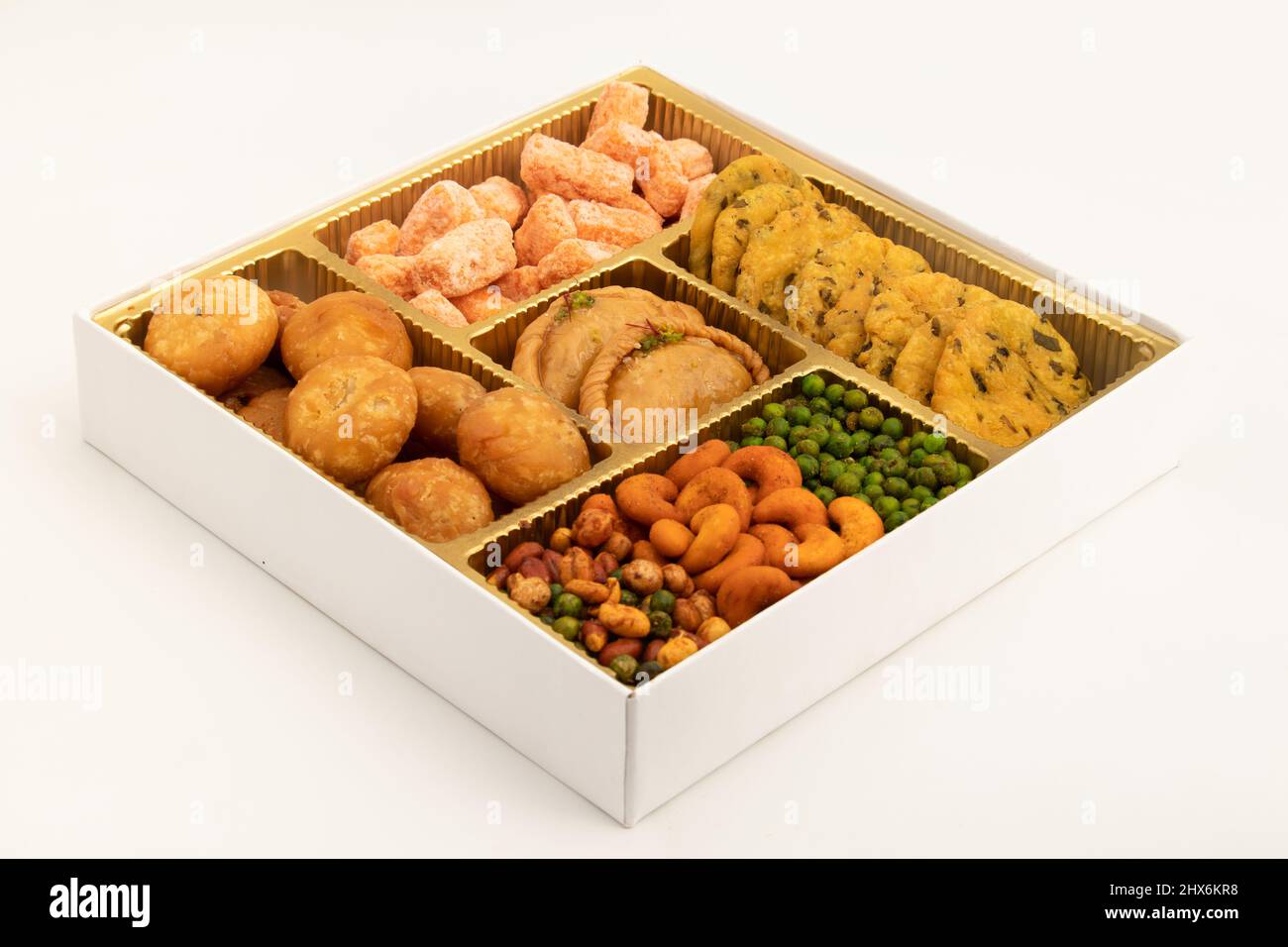 Shahi Mithai - Gujia, Namkeen, Kachori, Gujiya, Mathri, Matar, Nimki ...