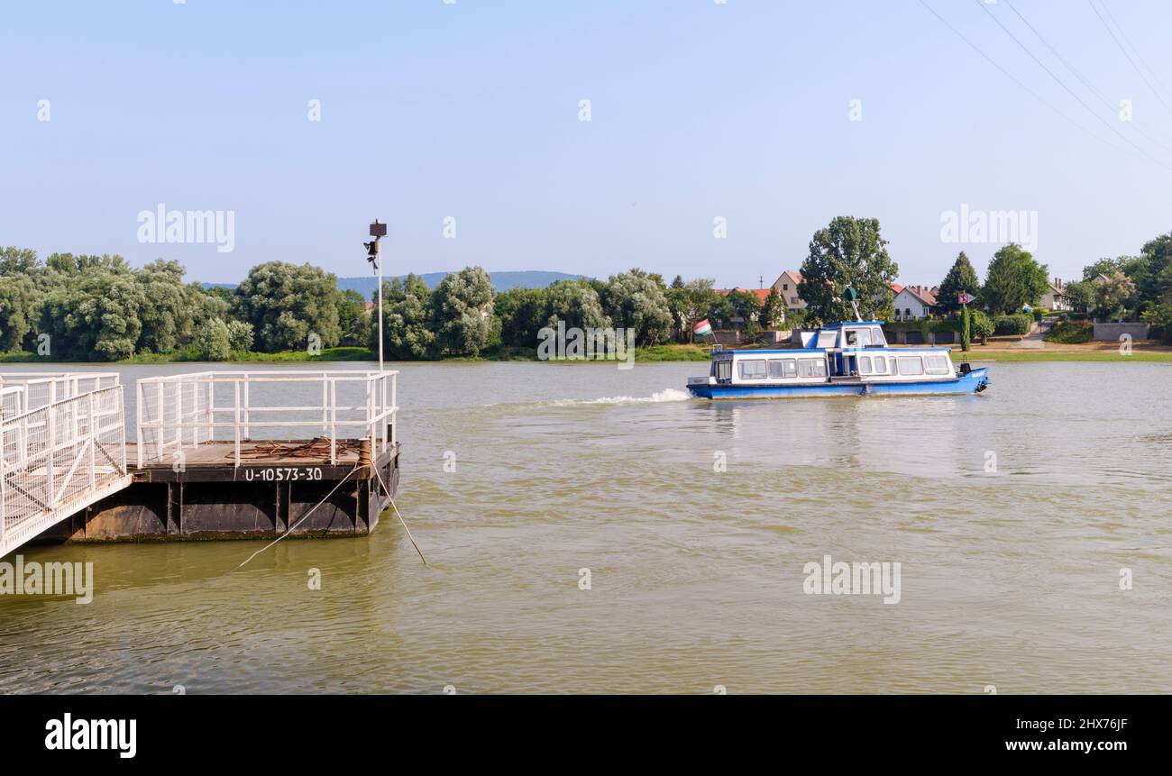 Jetty near Dunabogdany  crossing an arm of river Danube to the island of Szentendre.    Europe, East Europe, Hungary Stock Photo