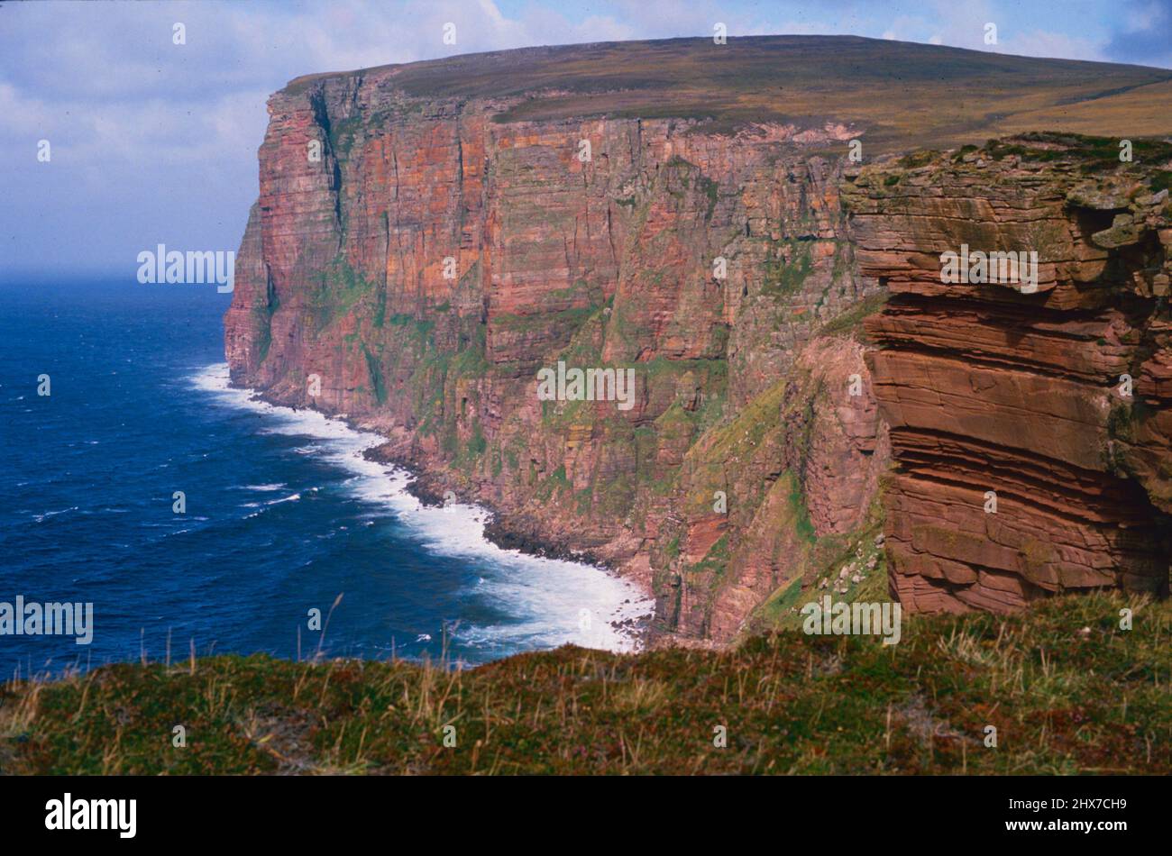 Climbing old man of hoy hi-res stock photography and images - Alamy