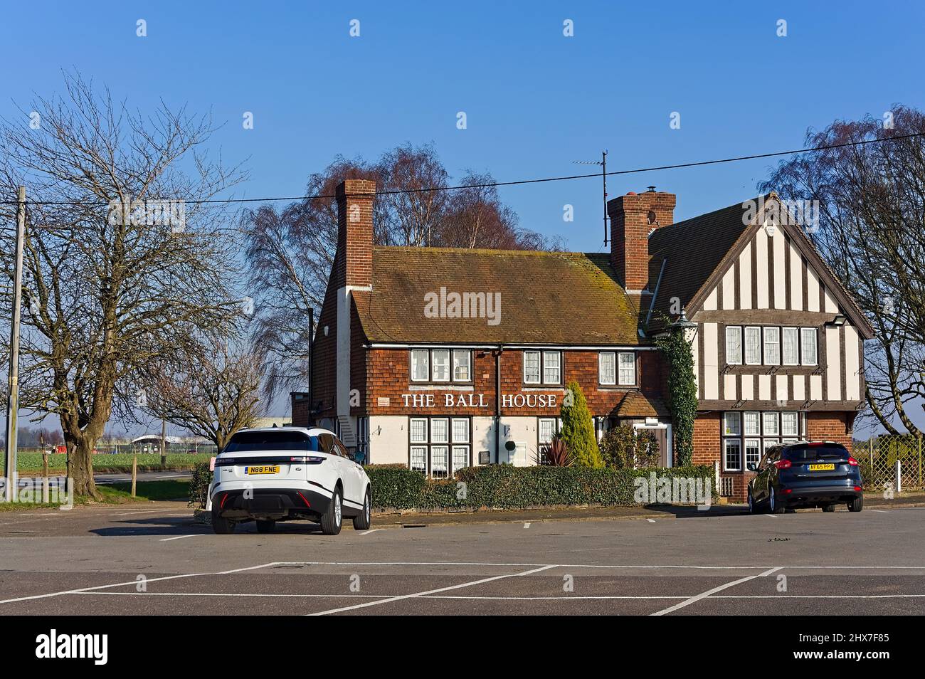 The Ball House pub with Blue Sky on Wainfleet Road, Boston Stock Photo