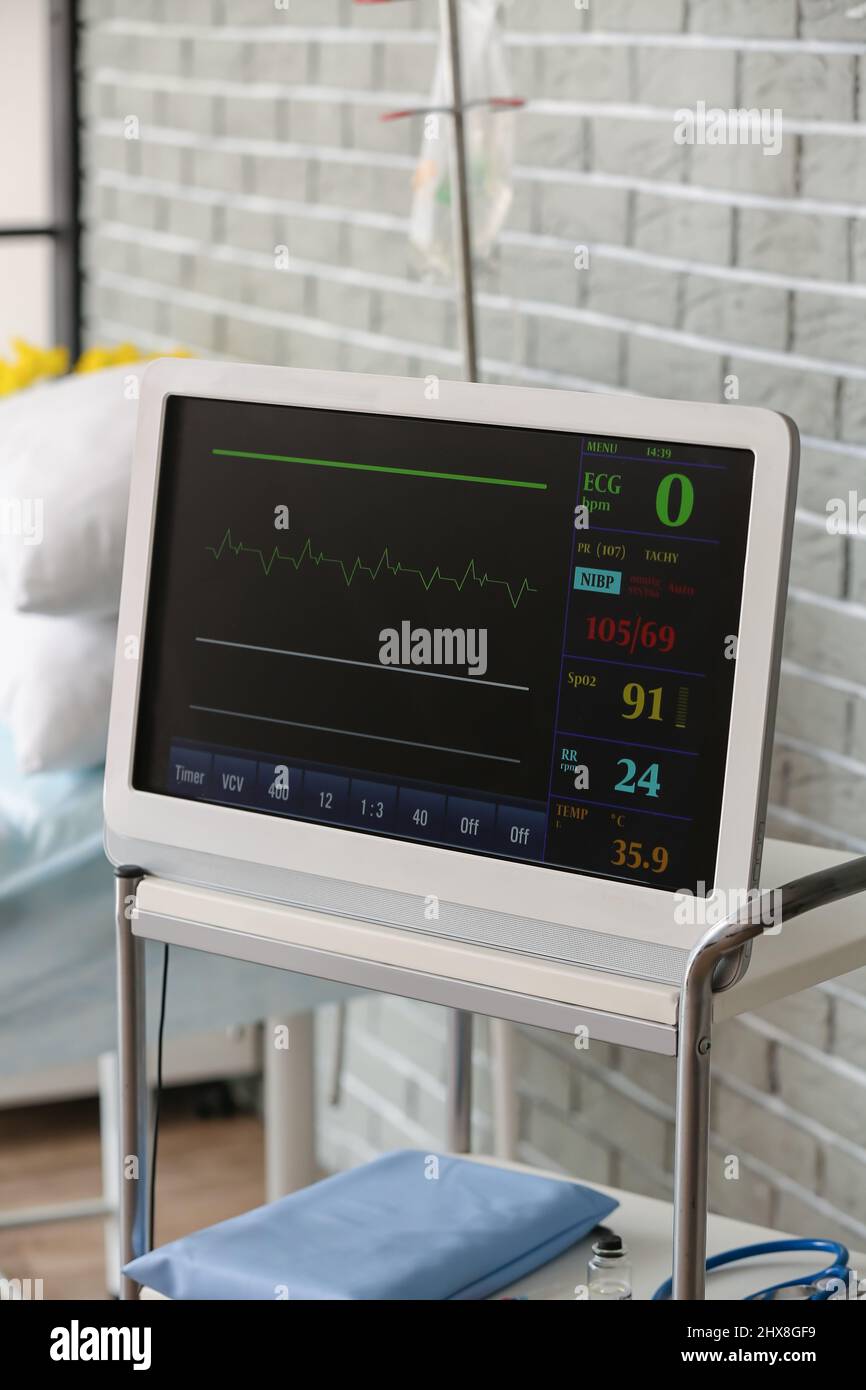 Modern heart rate monitor in hospital Stock Photo Alamy