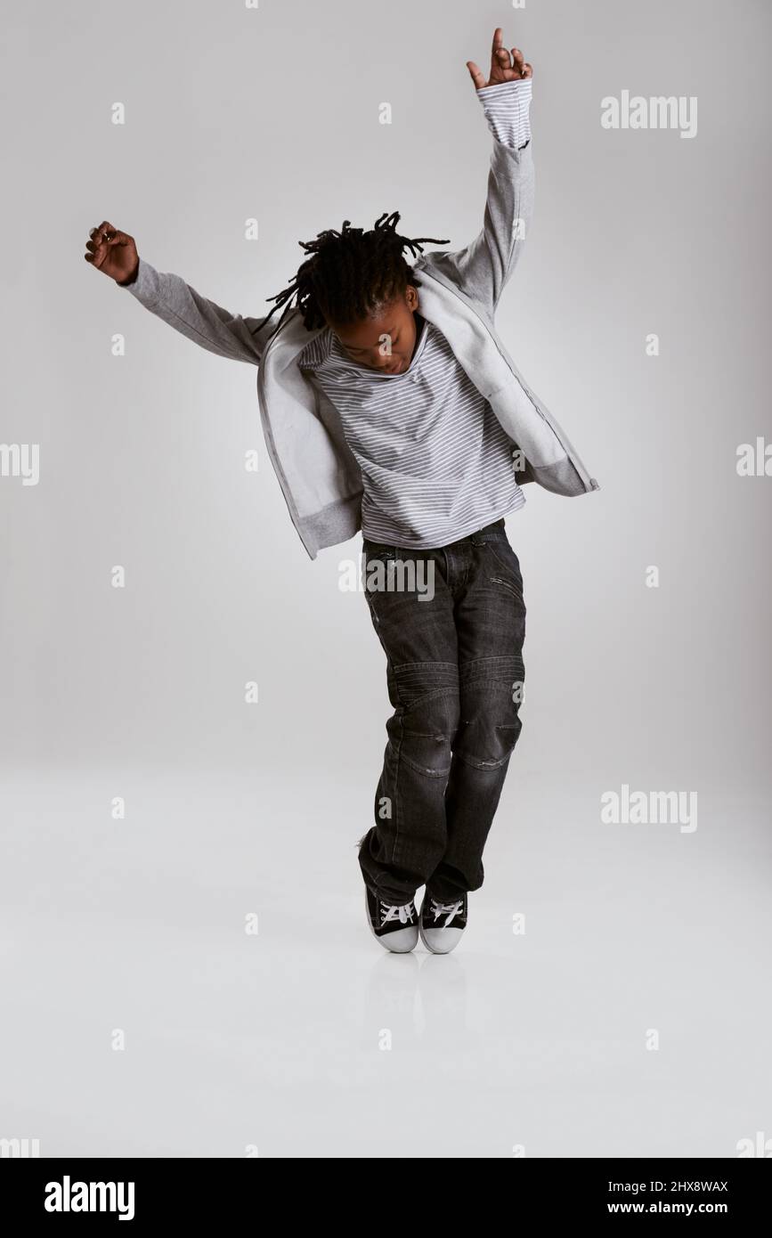 African kids dancing hi-res stock photography and images - Alamy