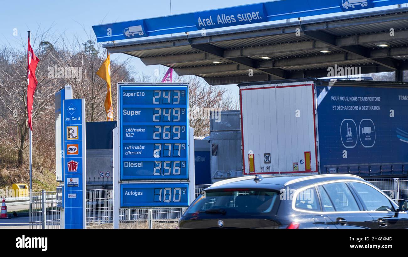 Sindelfingen, Germany - March 10, 2022: Price board with high gasoline, diesel and fuel prices. Most expensive gas and oil prices at German aral filli Stock Photo