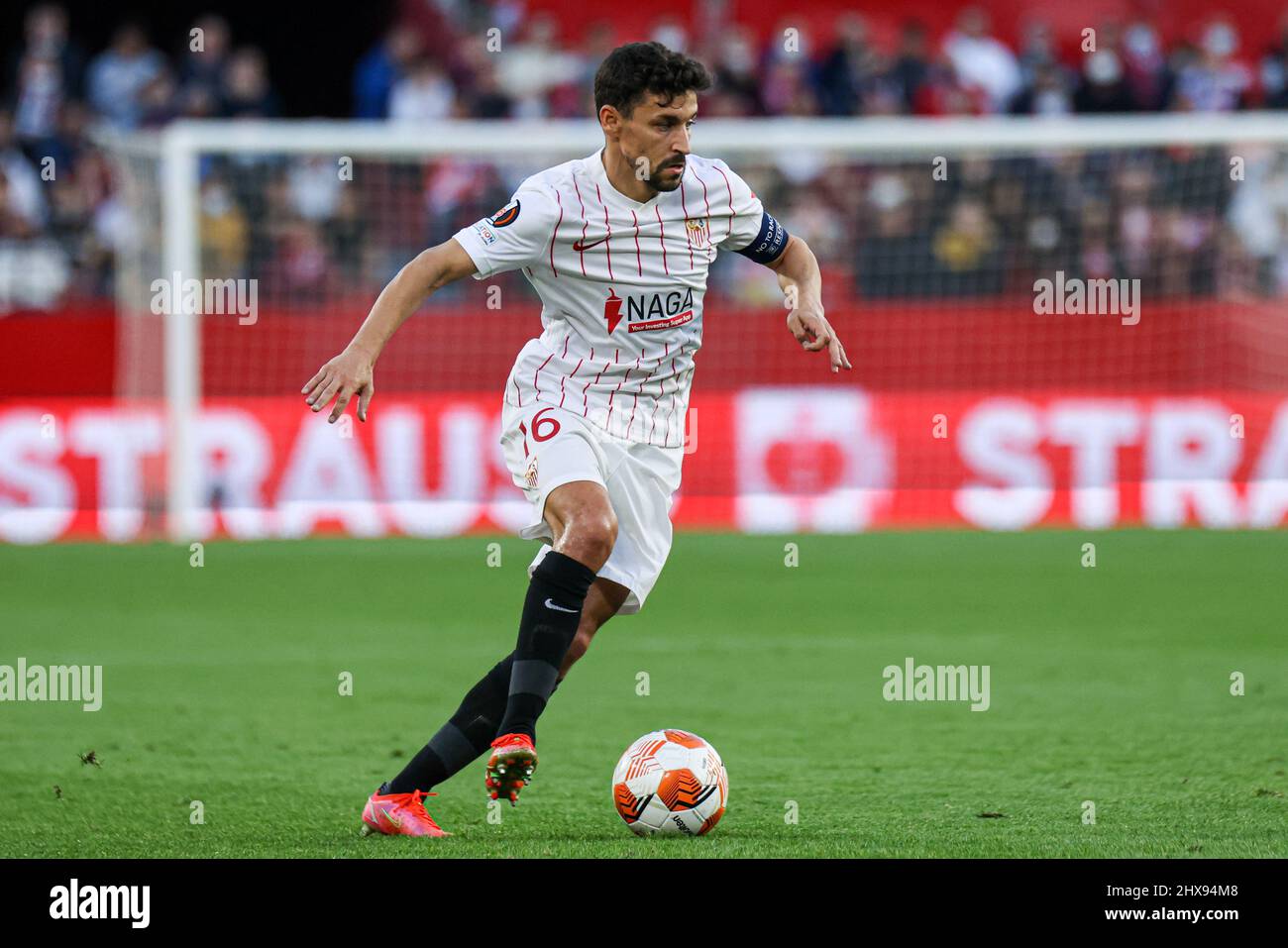 SEVILLE, SPAIN - MARCH 10: Jesus Navas of Sevilla FC during the UEFA Europa League match between Sevilla and West Ham United at Ramon Sanchez Pizjuan on March 10, 2022 in Seville, Spain (Photo by Dax Images/Orange Pictures) Stock Photo