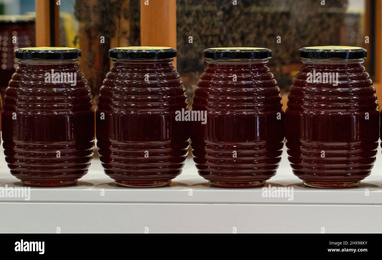honey from Qatar farms Stock Photo Alamy