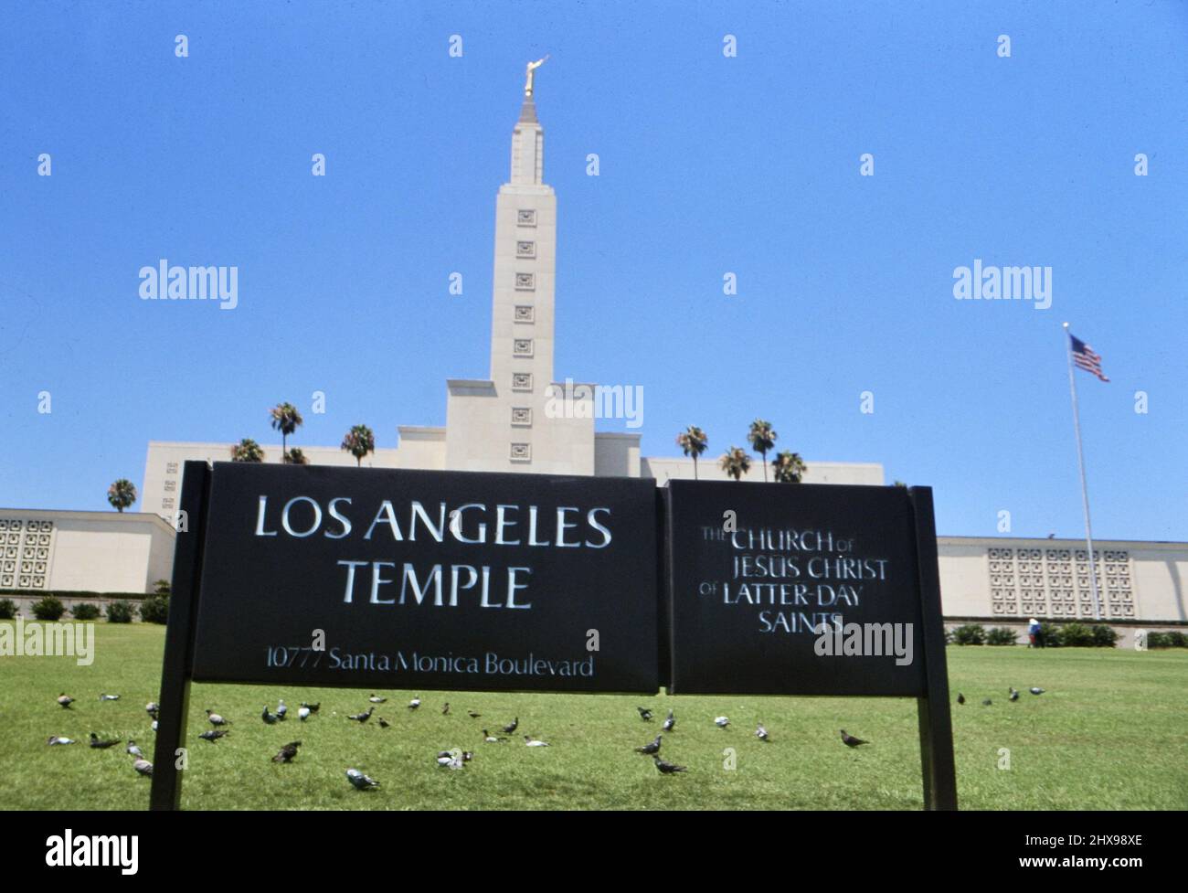 The Los Angeles Temple (Mormon Temple) ca. 2000 Stock Photo Alamy