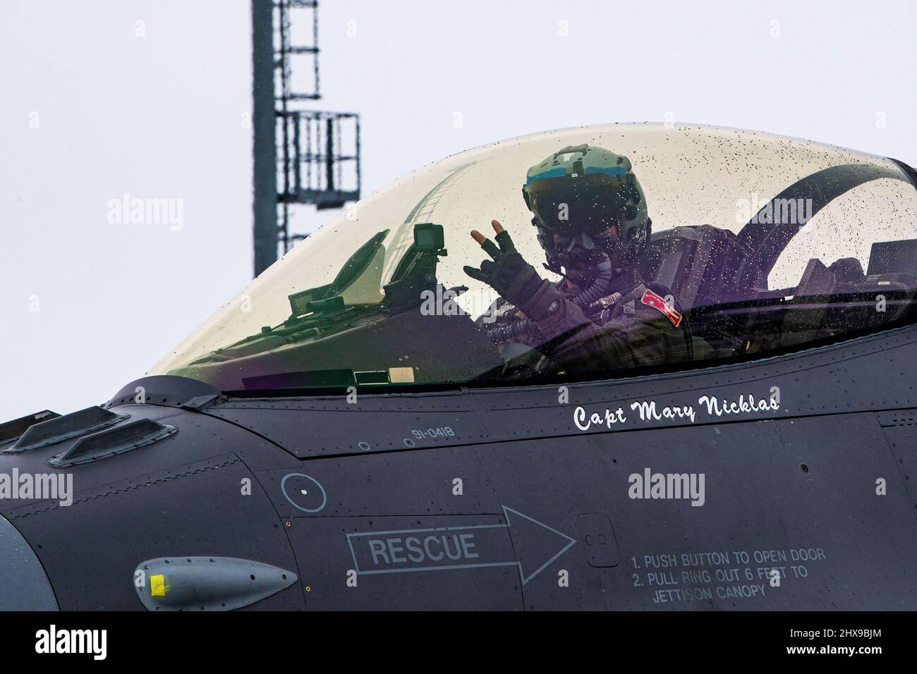 Fetesti, Romania. 1st Mar, 2022. A U.S. Air Force F-16 Fighting Falcon pilot from the 480th Expeditionary Fighter Squadron at Spangdahlem Air Base, Germany, prepares to take off at the 86th Air Base, Romania, March 1, 2022. The ability to deploy air forces at short notice to host airbases or austere locations across NATO's European area of responsibility is essential for timely and coordinated response for any contingency. Credit: U.S. Air Force/ZUMA Press Wire Service/ZUMAPRESS.com/Alamy Live News Stock Photo