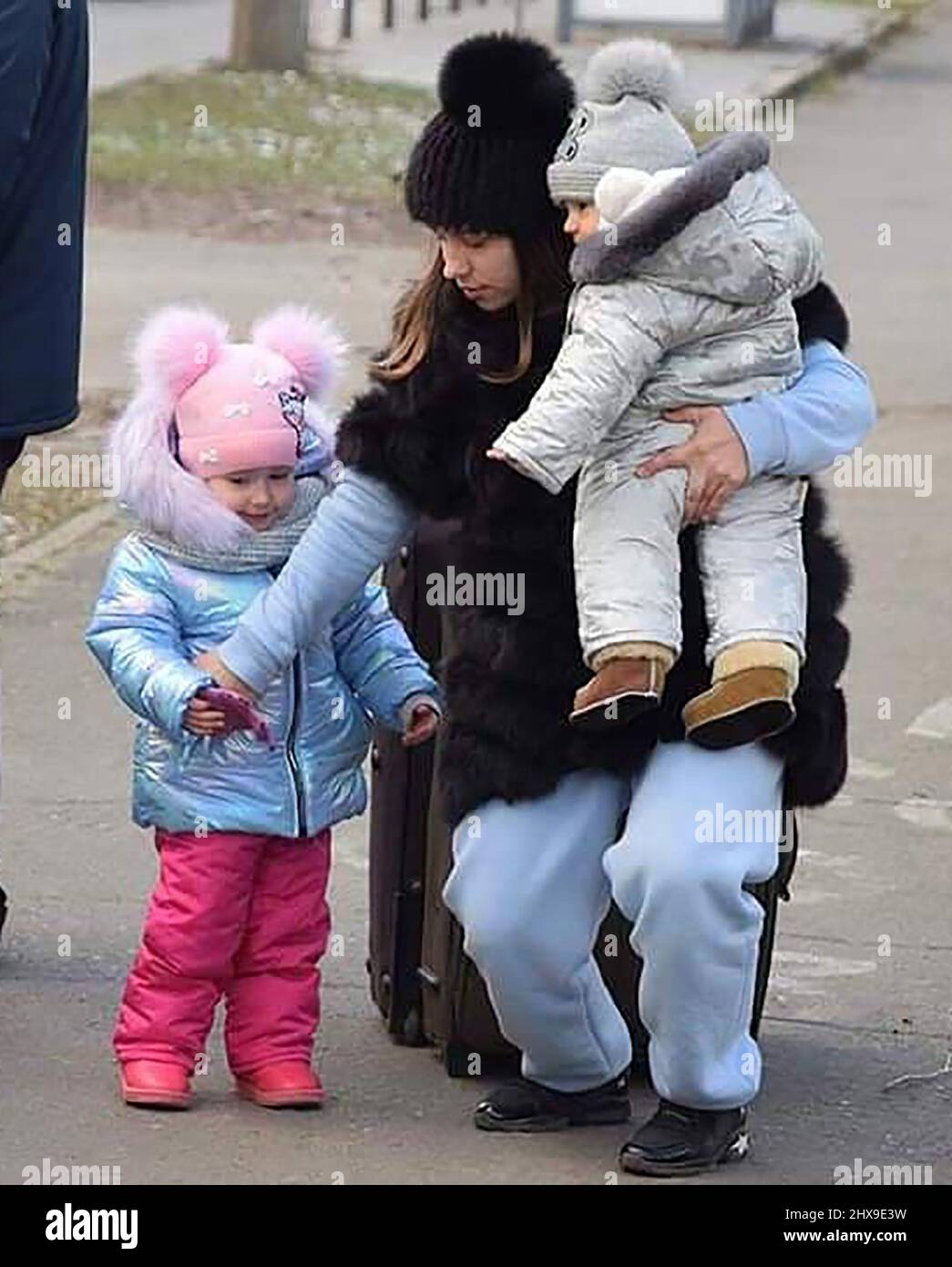Children evacuated hi-res stock photography and images - Alamy