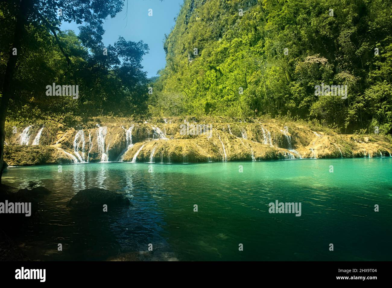 Beautiful cascades and pools at Semuc Champey, Rio Cabohon, Lanquin, Alta Verapaz, Guatemala Stock Photo