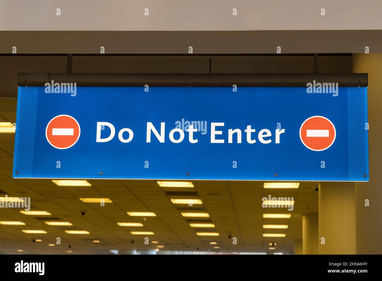 Airport Sign Board Do Not Enter In Air Terminal Stock Photo Alamy