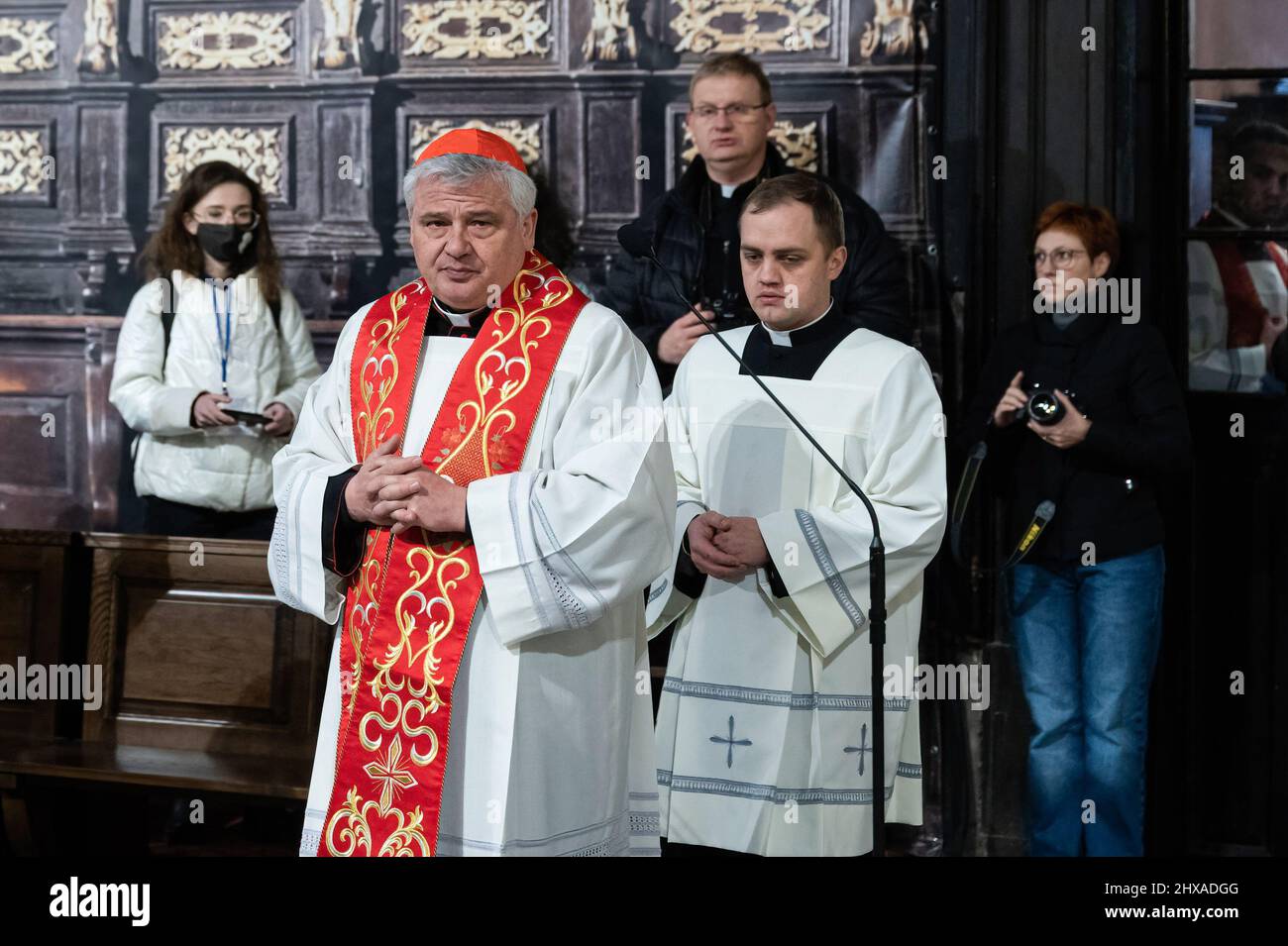 Lviv, Ukraine. 10th Mar, 2022. Cardinal Konrad Krajewski (C) seen at the Cathedral. The Polish Cardinal Konrad Krajewski, the Papal Almoner in Ukraine, attended the interfaith prayer service at the Cathedral of the Assumption of the Blessed Virgin Mary (Lviv Metropolitan Basilica) in Lviv at the presence of representatives of the Pan-Ukrainian Council of Churches and different religious communities. Credit: SOPA Images Limited/Alamy Live News Stock Photo