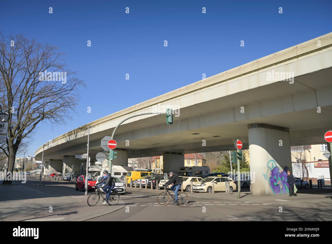 Betonbrücke, Dillenburger Straße, Breitenbachplatz, Dahlem, Steglitz-Zehlendorf, Berlin, Deutschland Stock Photo