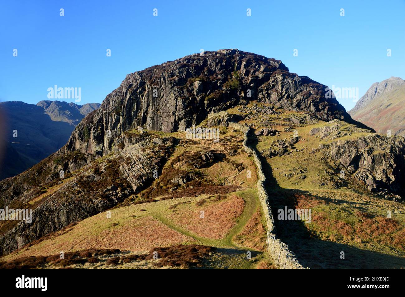 side-pike-from-stone-wall-between-the-wainwright-lingmoor-fell-in