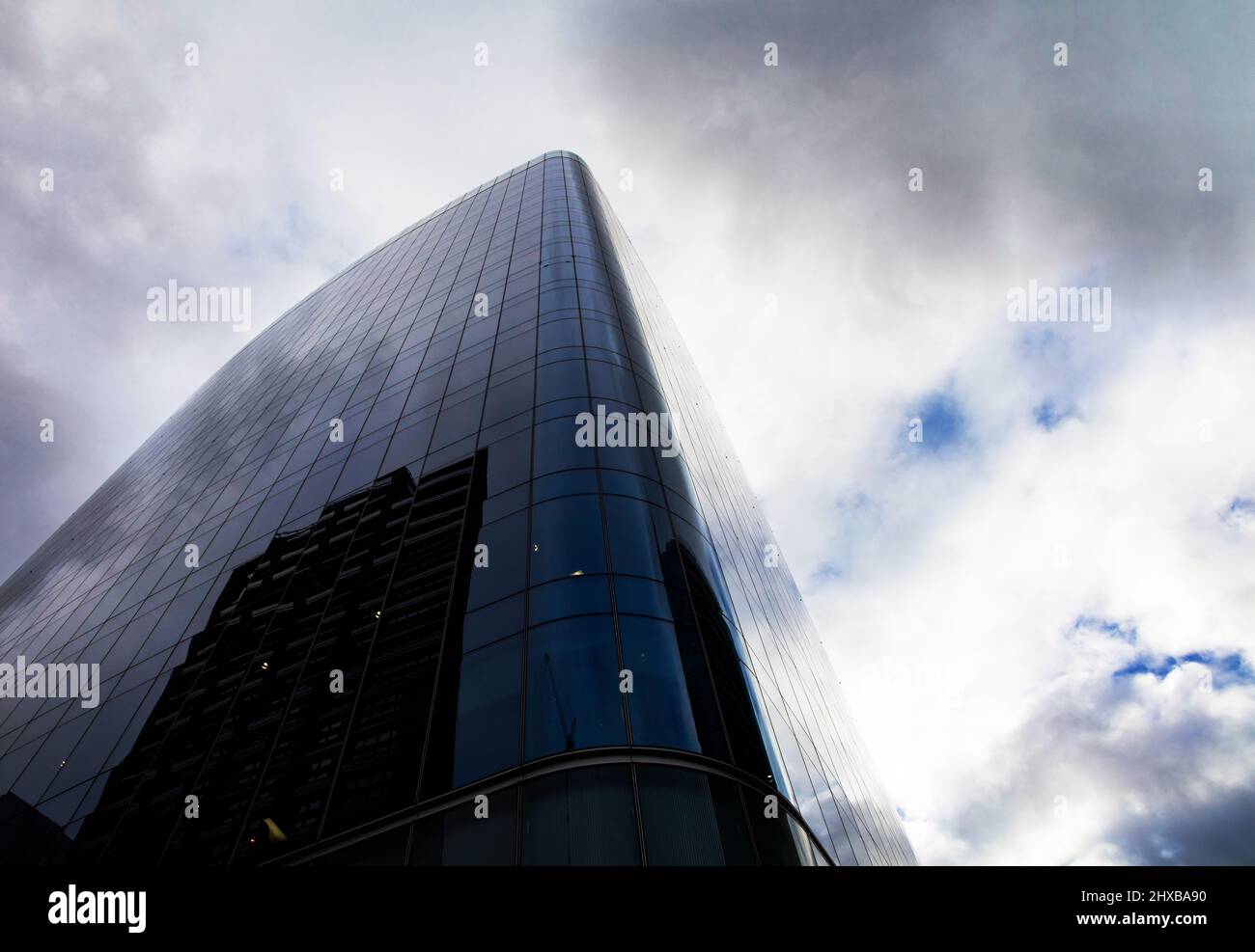 Aldgate Tower, a large office block on corner of Whitechapel High St