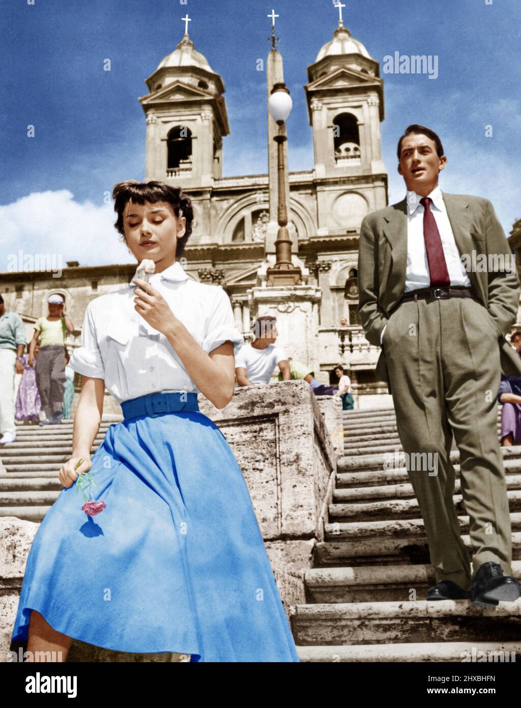 AUDREY HEPBURN and GREGORY PECK in ROMAN HOLIDAY (1953), directed by WILLIAM WYLER. Credit: PARAMOUNT PICTURES / Album Stock Photo