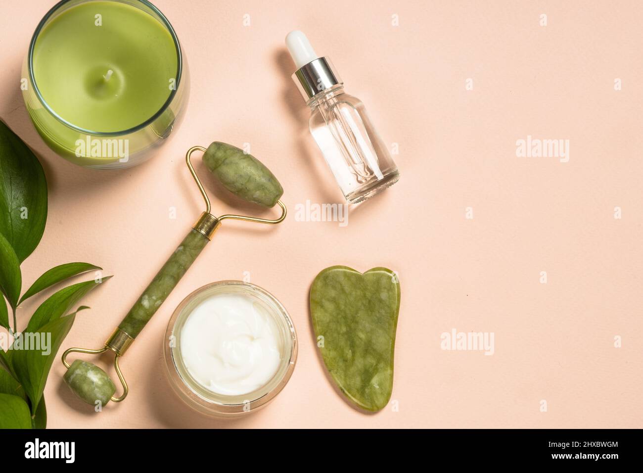 Cosmetic products Jade roller and gua sha massager with cream and