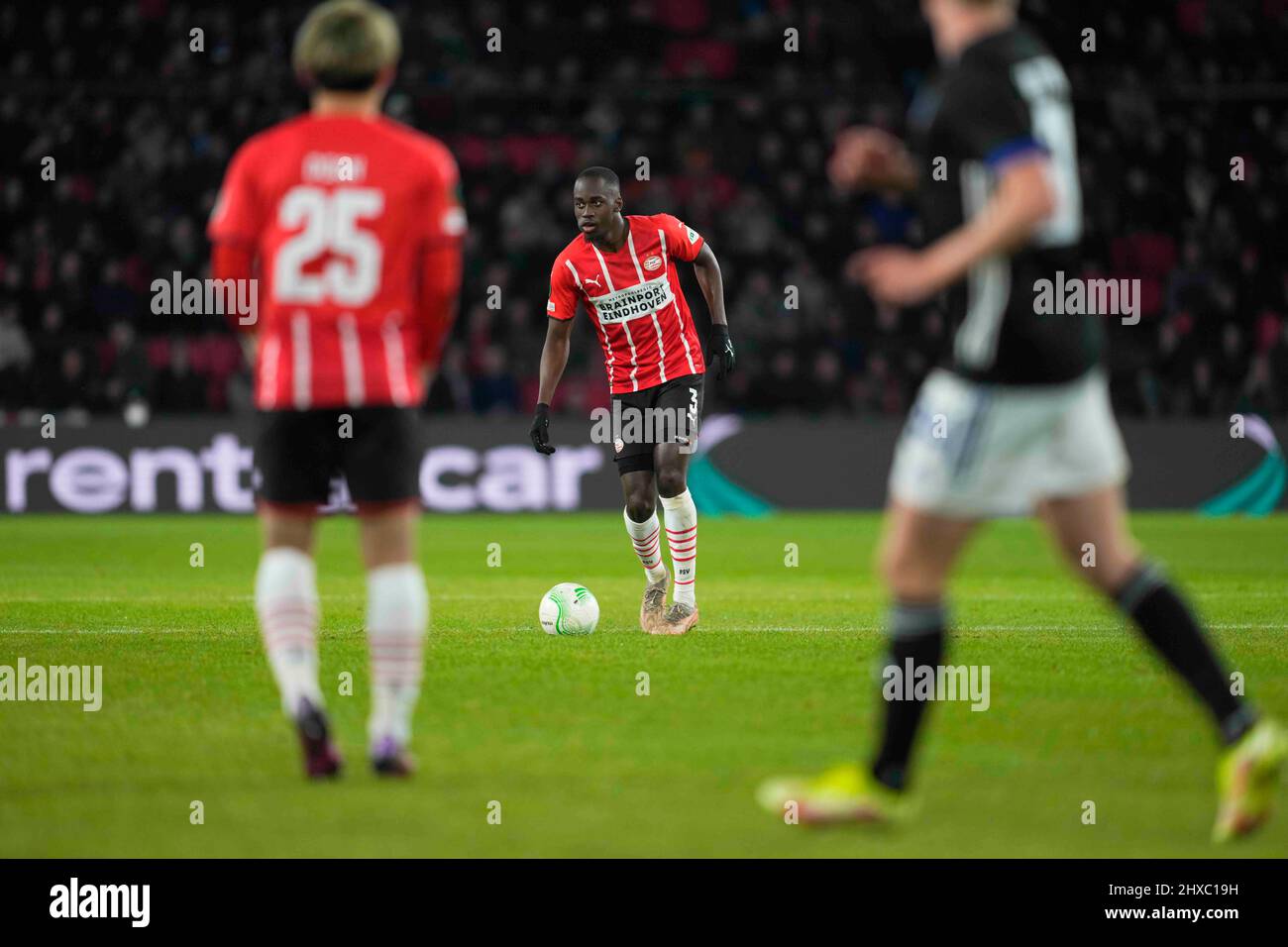 Philips Stadium, Eindhoven, Netherlands. 10th Mar, 2022. Jordan Teze of PSV Eindhoven controls the ball during PSV Eindhoven v FC KÃ¸benhavn, at Philips Stadium, Eindhoven, Netherlands. Kim Price/CSM/Alamy Live News Stock Photo
