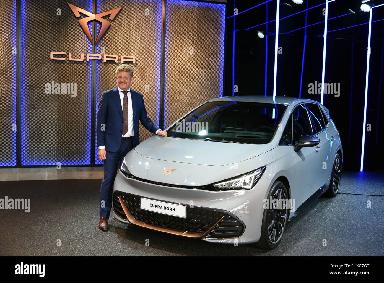 Barcelona, Spain. 5th Jan, 2022. CEO of SEAT and CUPRA, Wayne Griffiths during the presentation of the new Cupra Born 100% electric car at the Salon del Automobil in Barcelona. CEO of SEAT and CUPRA, Wayne Griffiths has confirmed that he has a labor surplus of up to 2,800 workers until the year 2026 in the Martorell automobile factory where vehicles of the SEAT and CUPRA brand of Barcelona are manufactured for the manufacture of electric vehicles that need fewer hours assembly and fewer workers to do it. Of the 2,800 layoffs, the management of the companies has estimated direct jobs at aroun Stock Photo