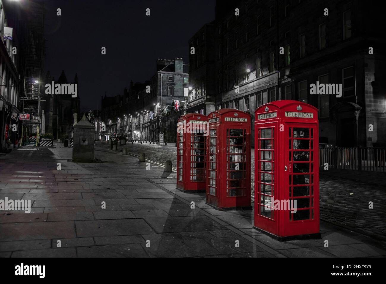 Red Phone Boxes on the Royal Mile in Edinburgh Stock Photo