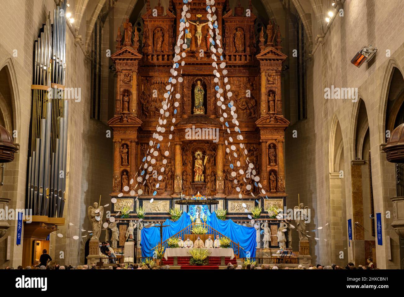 Mass in the church of Sant Joan de Valls in honor of the Virgin of the Candlemas during the Decennial Festivities 2022 (2021+1) of Valls (Tarragona) Stock Photo