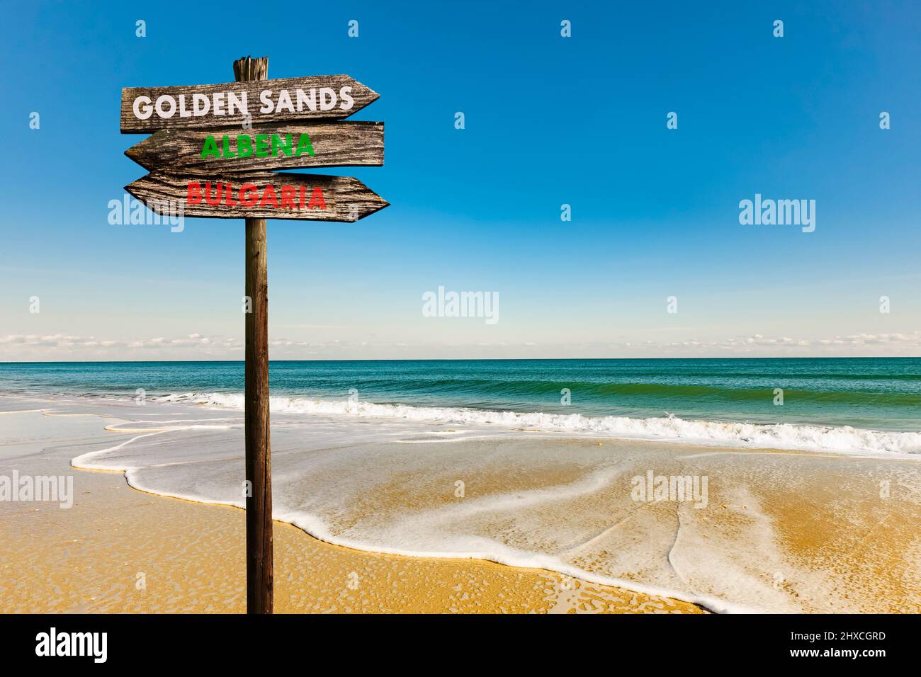 Gold beach sandy beach on the bulgarian black sea coast hires stock