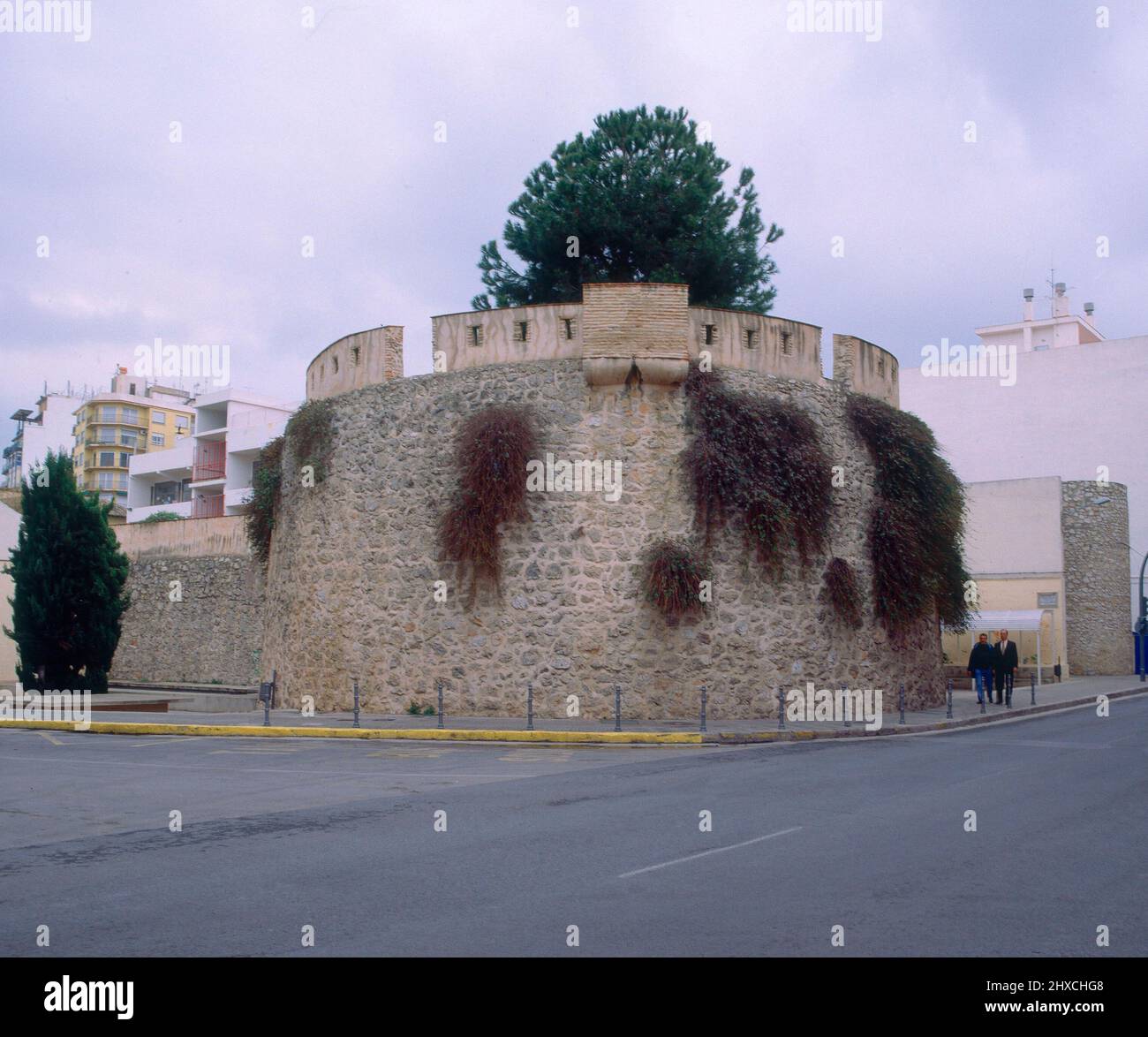 RESTOS DE LA MURALLA DEL SIGLO XIV - RESTAURADA - FOTO AÑOS 90 ...