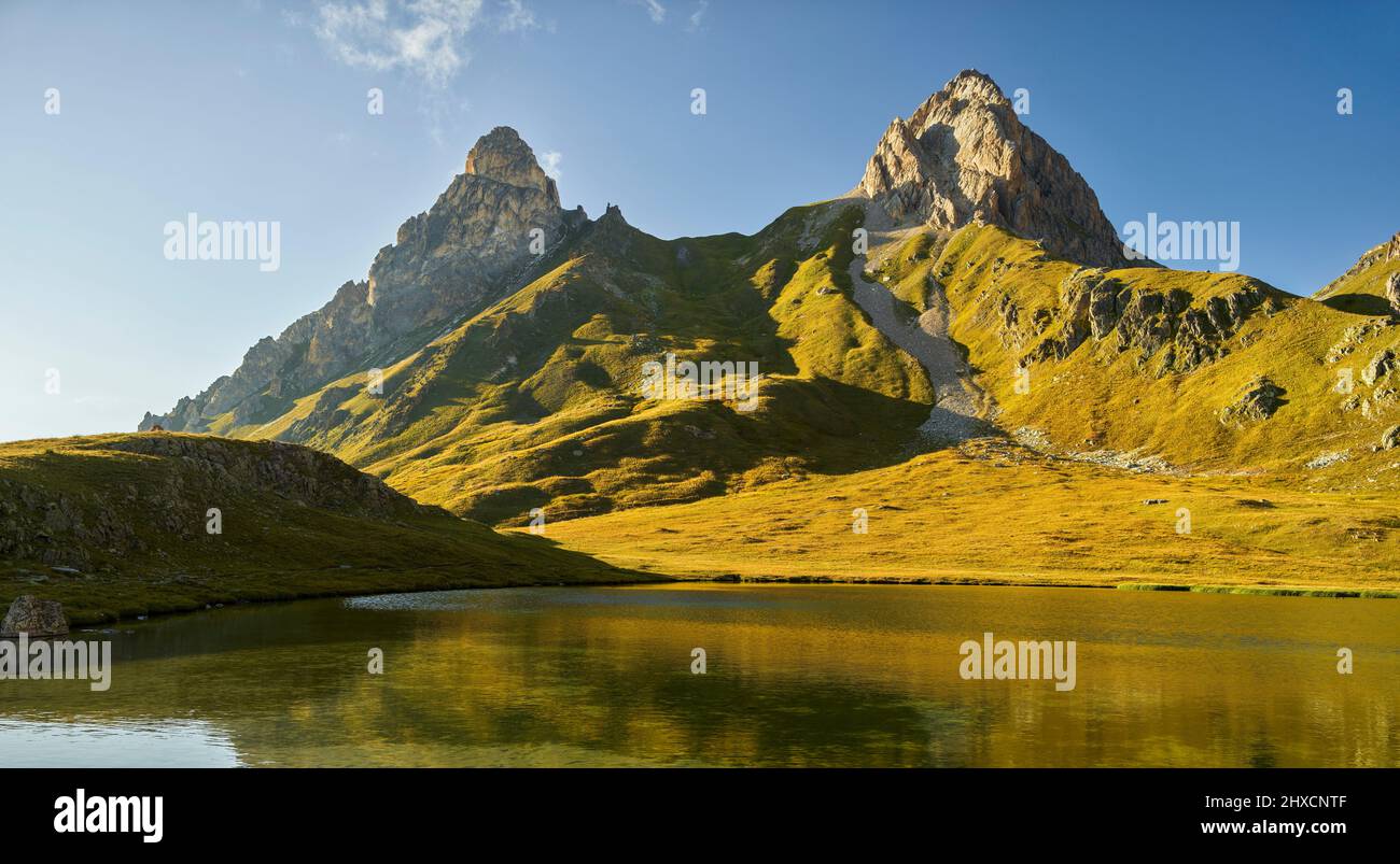 Lac de Cerces, Pic de la Ceinture, Pointe de la Fourche, Rhones Alpes, Hautes-Alpes, France Stock Photo