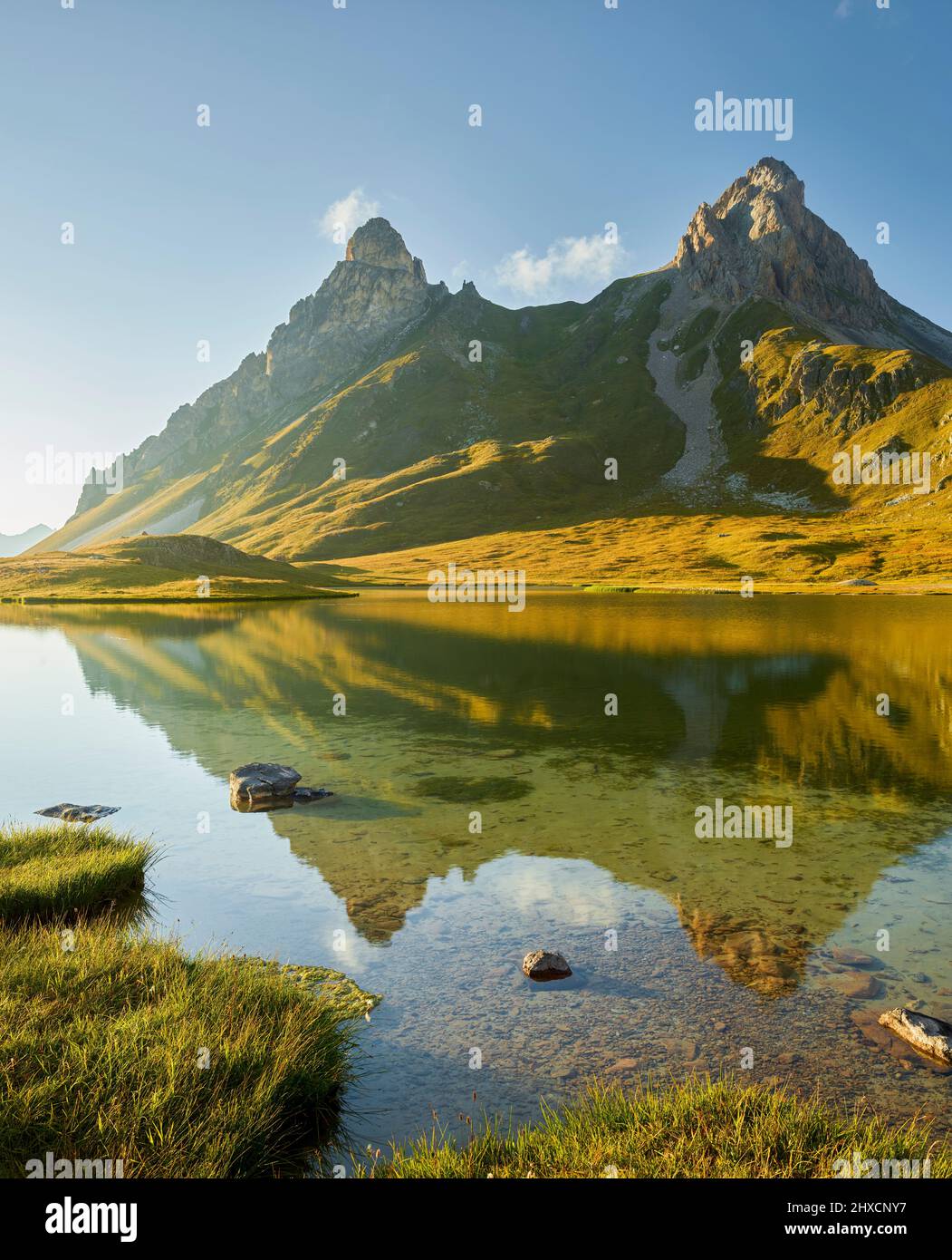 Lac de Cerces, Pic de la Ceinture, Pointe de la Fourche, Rhones Alpes, Hautes-Alpes, France Stock Photo