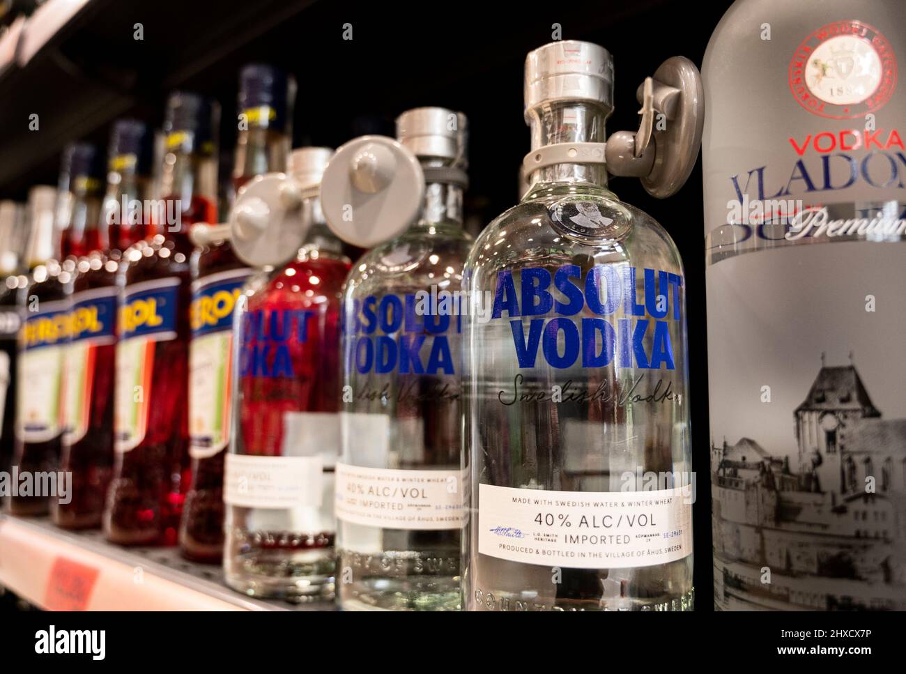 Alicante, Spain. 10th Mar, 2022. Bottles of Sweden vodka brand, Absolut  Vodka, seen for sale at a supermarket in Spain. Credit: SOPA Images  Limited/Alamy Live News Stock Photo - Alamy