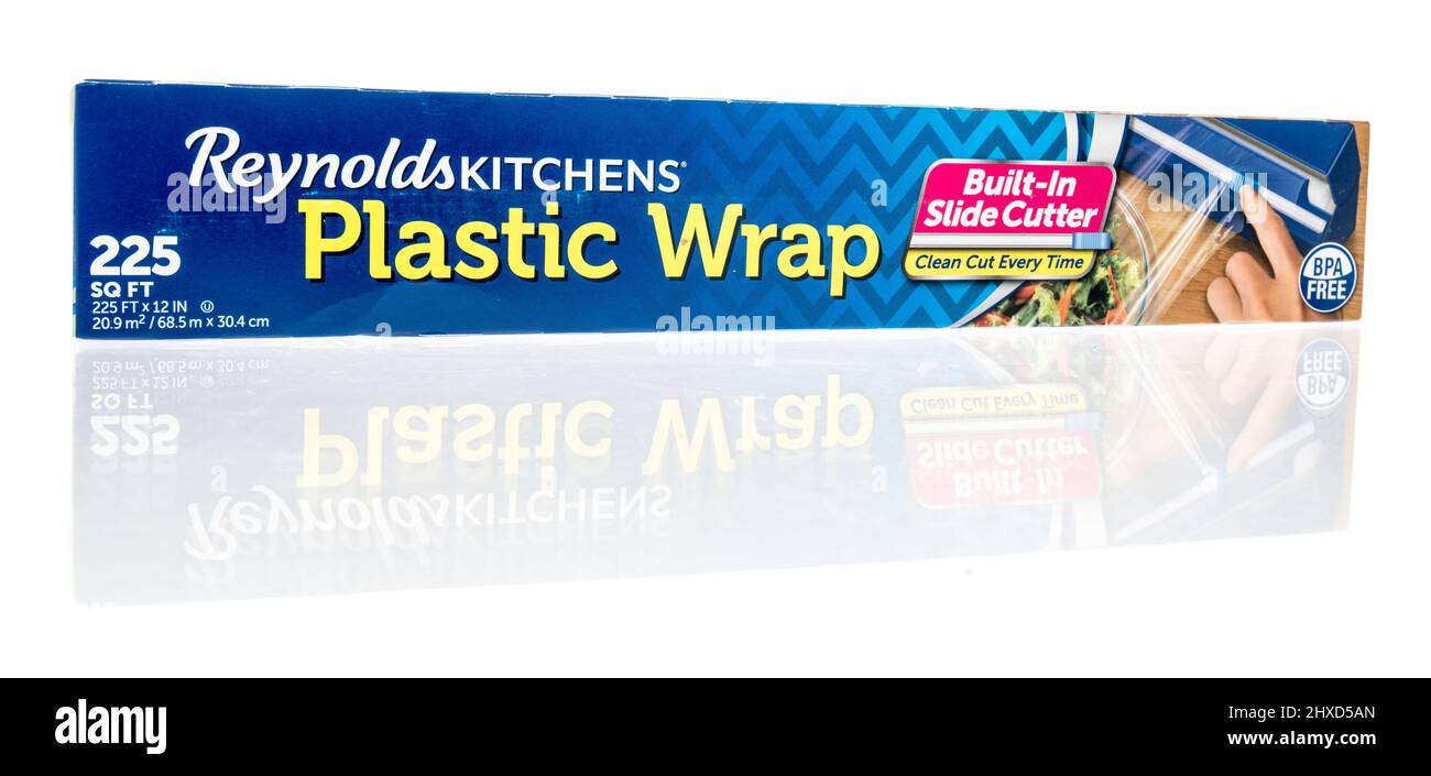 Reynolds Kitchens Quick Cut Plastic Wrap, 225 Square Feet, Pack of 3