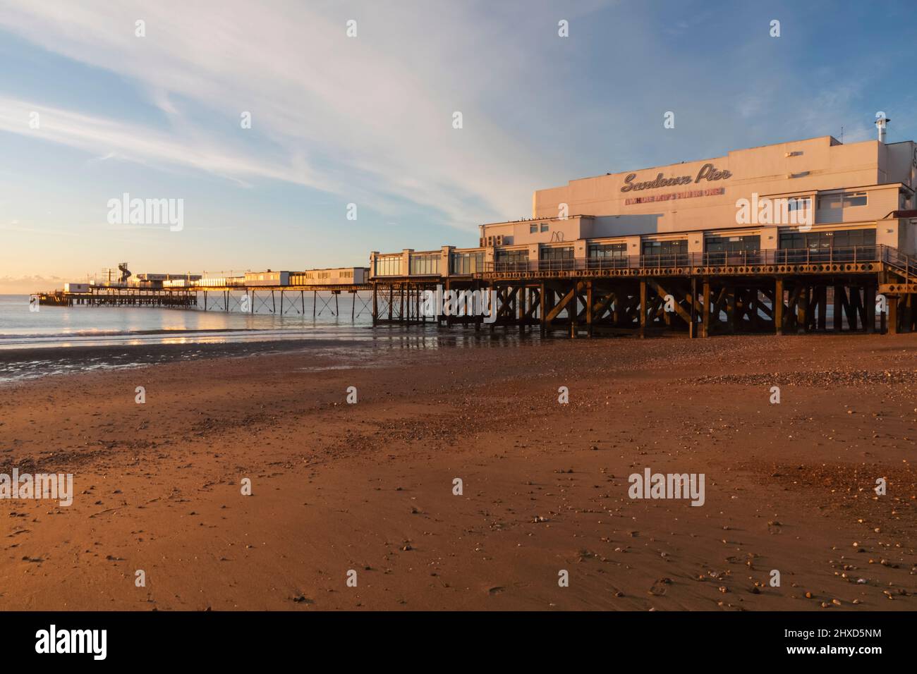 England, Isle of Wight, Sandown, Sandown Beach and Pier Stock Photo Alamy