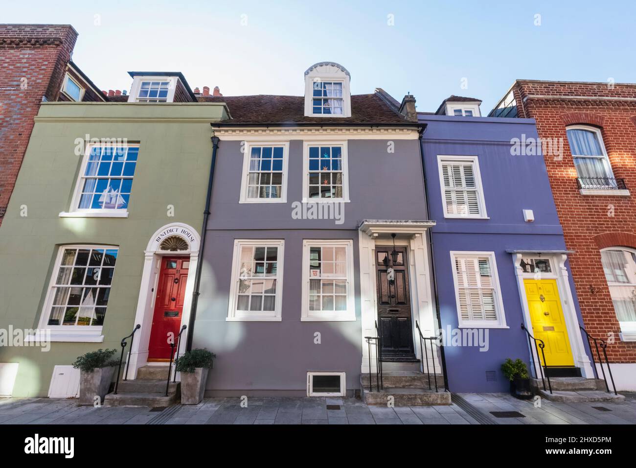 England, Hampshire, Portsmouth, Old Portsmouth, Lombard Street, Colourful Georgian Era Buildings Stock Photo