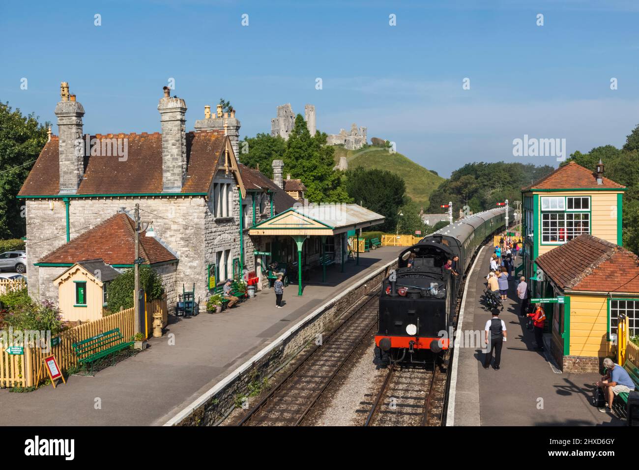 England, Dorset, Isle of Purbeck, Corfe Castle, The Historic Railway Station and Steam Train Stock Photo