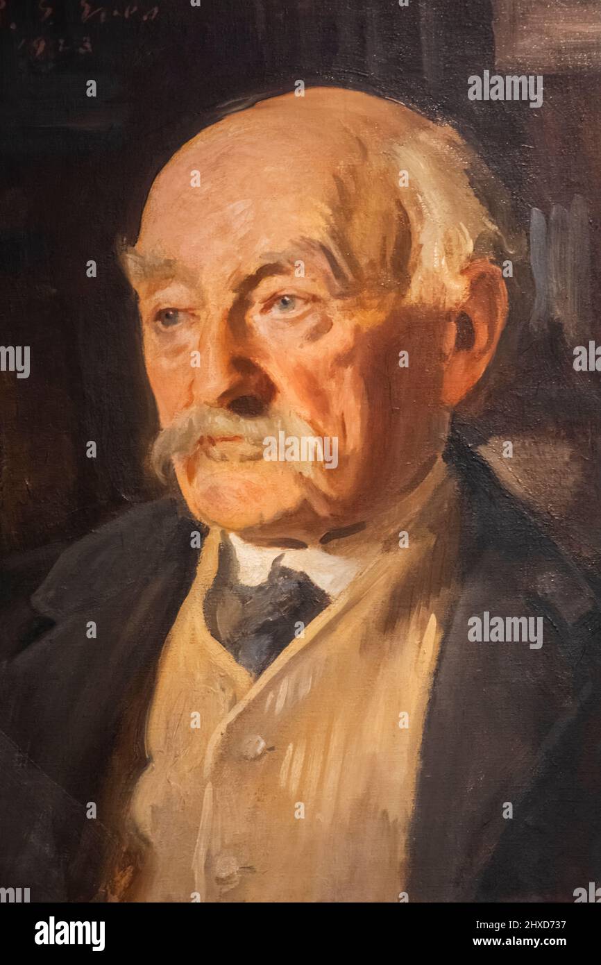 England, Dorset, Dorchester, Dorset Museum, Portrait of Thomas Hardy by Reginald Eves dated 1923 Stock Photo